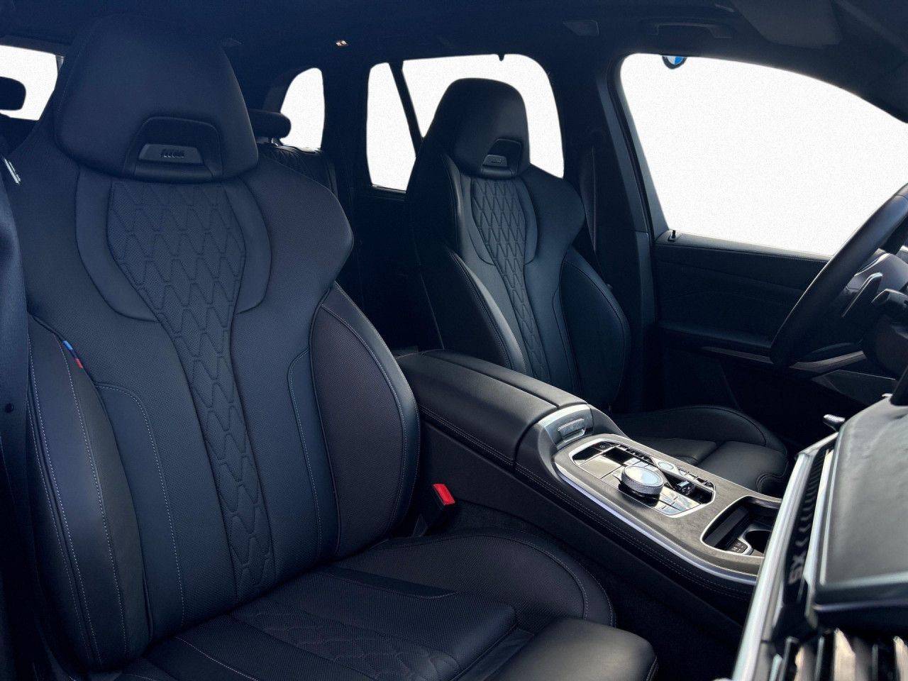 BMW X5 xDr 40dA M SPORT PRO SkyL,StHzg,AHK,B&W,360°