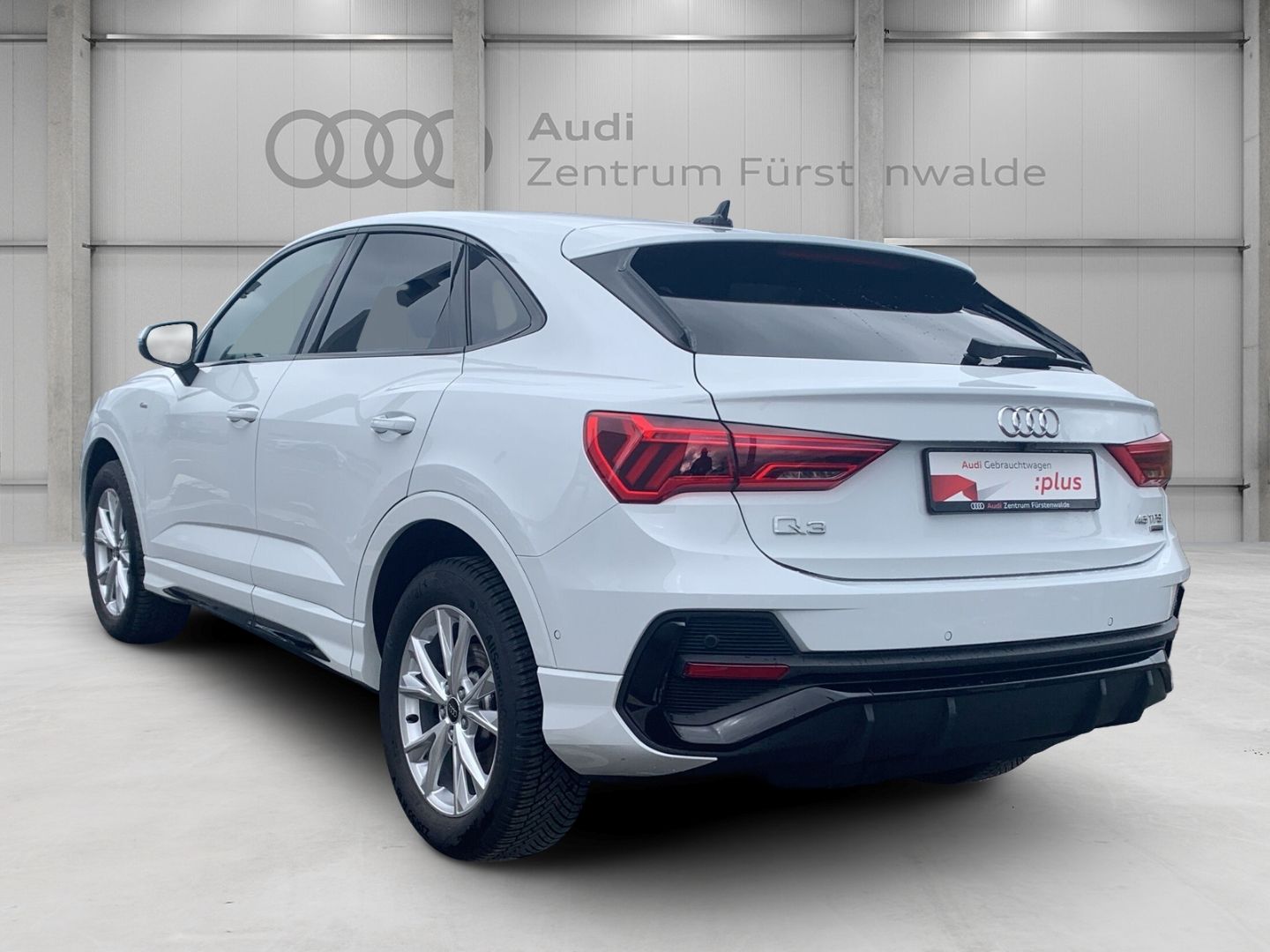 Audi Q3 Sportback 45 TFSI quattro S line - Samsaru's Car Outlet