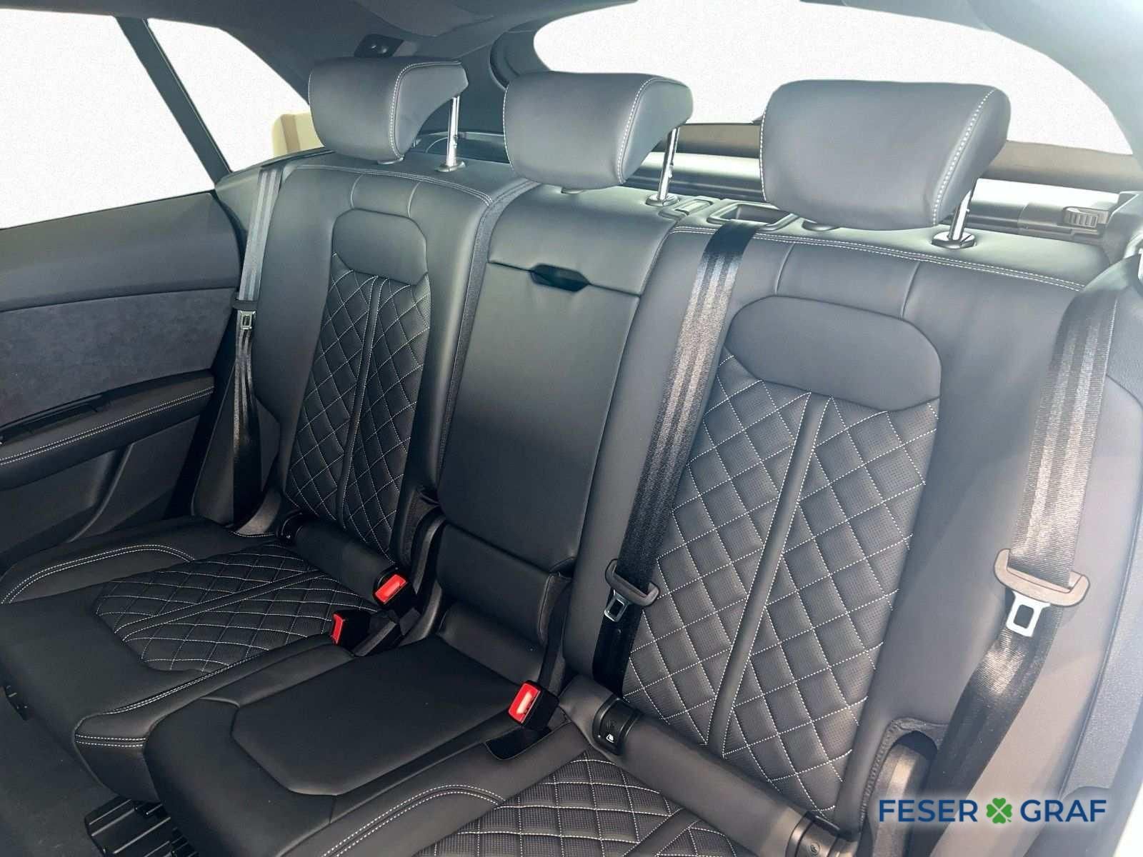 Audi Q8 50 TDI quattro S line - Samsaru's Car Outlet