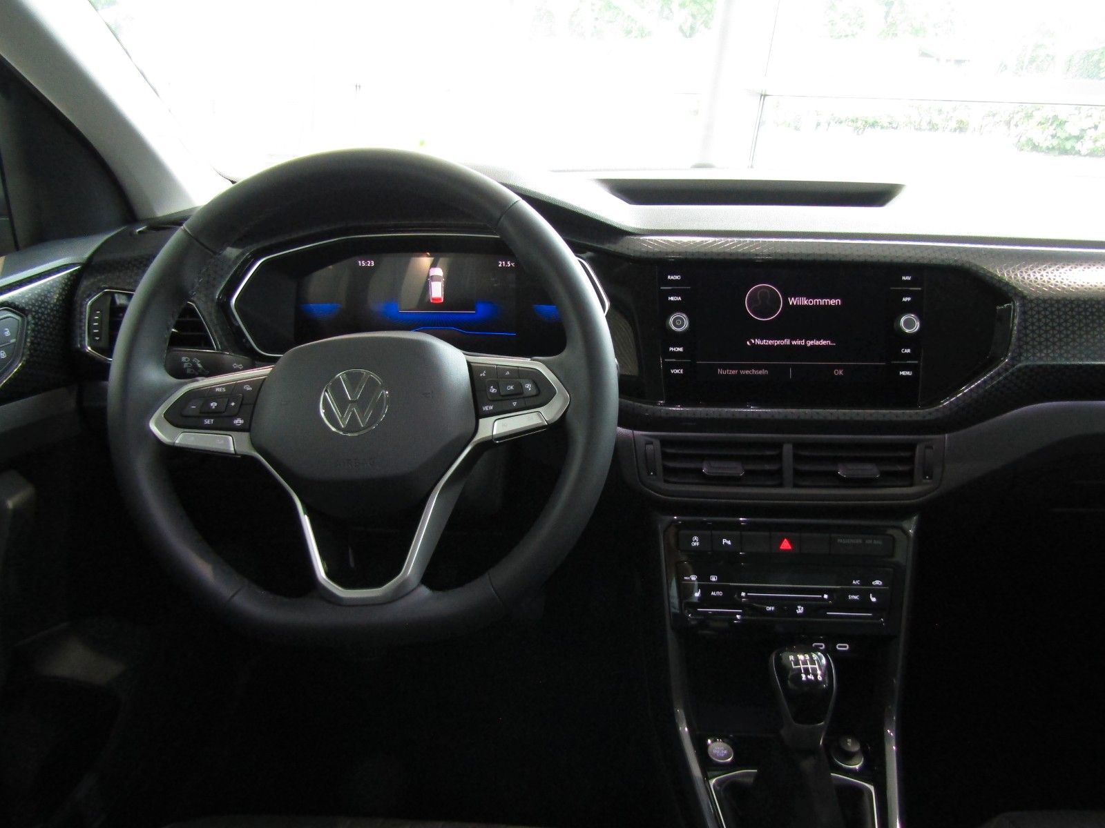 Volkswagen T-Cross Style 1.0 l TSI - Samsaru's Car Outlet