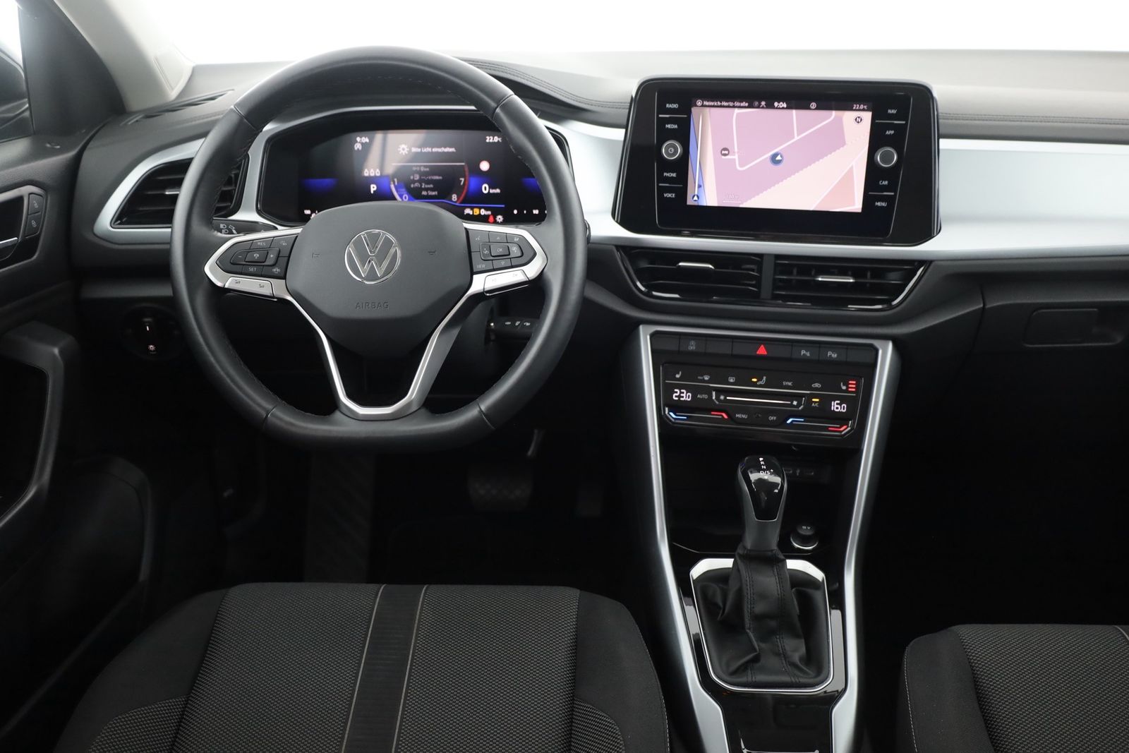 Volkswagen T-Roc 1.5 TSI DSG - Samsaru's Car Outlet