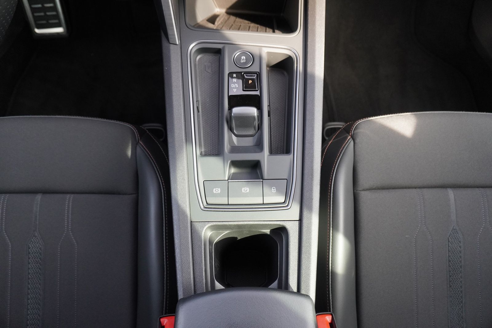 Cupra Leon 1.4 e-HYBRID - Samsaru's Car Outlet
