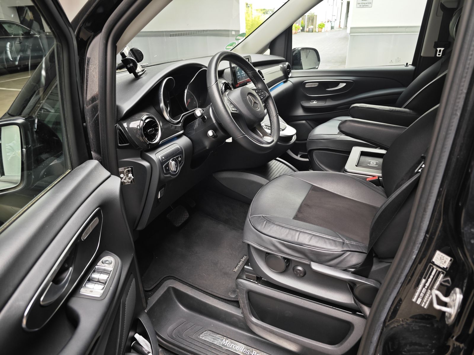Mercedes-Benz V 250 Avantgarde - Samsaru's Car Outlet