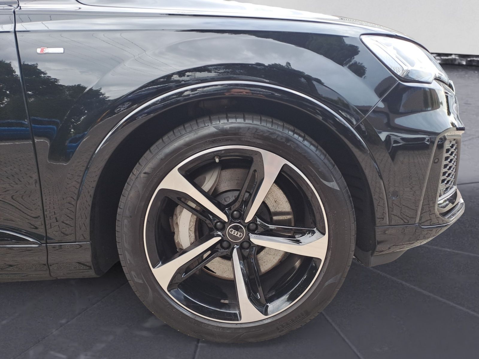 Audi Q7 55 TFSI e