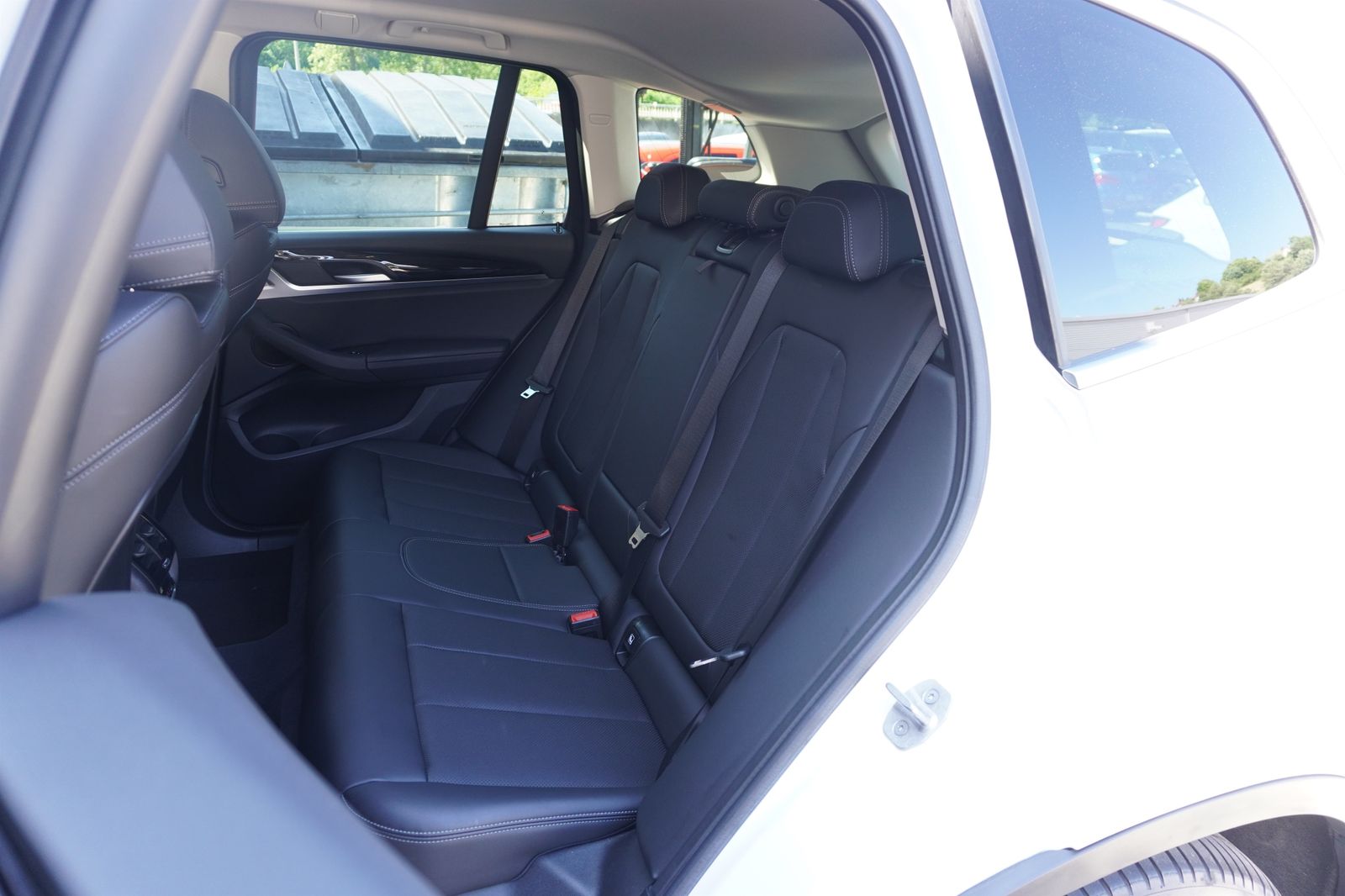 BMW X3 xDrive20i - Samsaru's Car Outlet