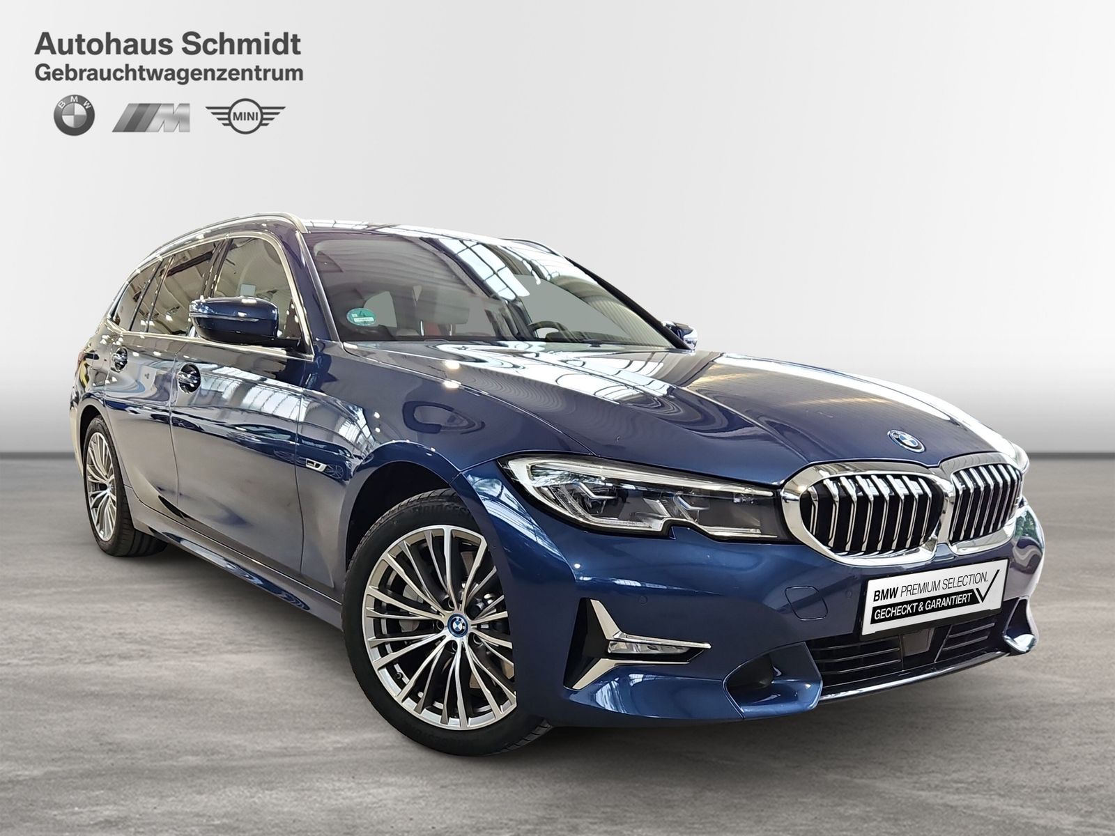 BMW 330e xDrive Touring LuxuryLine - Samsaru's Car Outlet