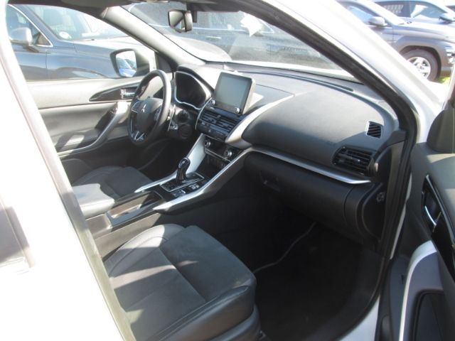 Mitsubishi Eclipse Cross Plus Select Black Hybrid 4WD 2.4 P