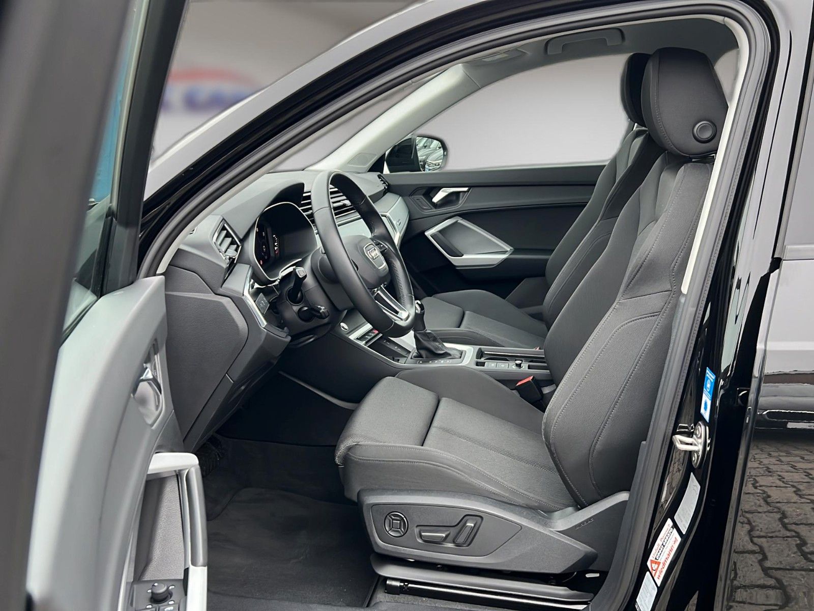Audi Q3 40 TDI quattro S line - Samsaru's Car Outlet