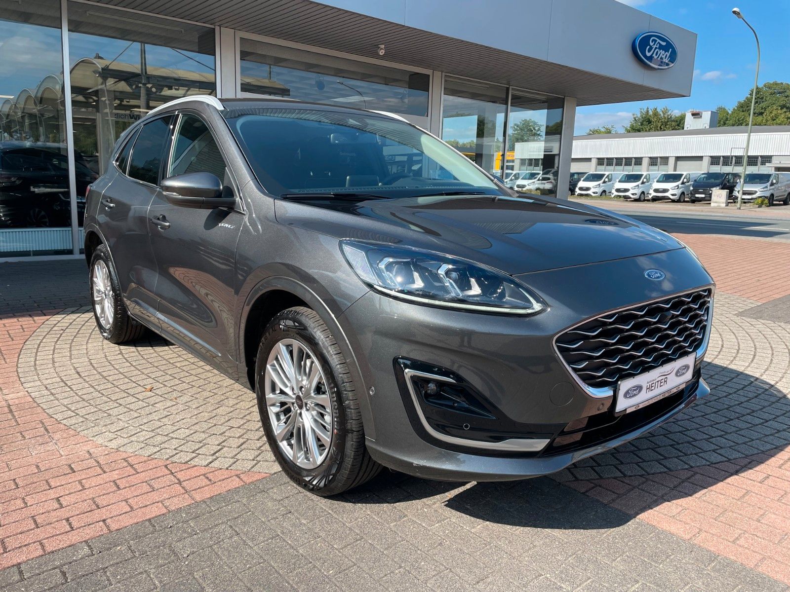 Ford Kuga FHEV Vignale - Samsaru's Car Outlet