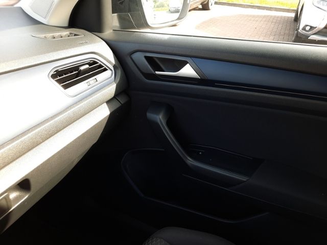 Volkswagen T-Roc 2.0 TDI United - Samsaru's Car Outlet
