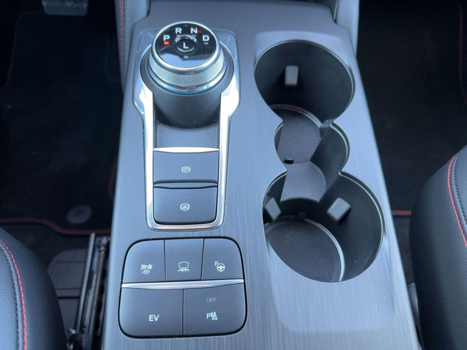 Ford Kuga ST-Line X - Samsaru's Car Outlet