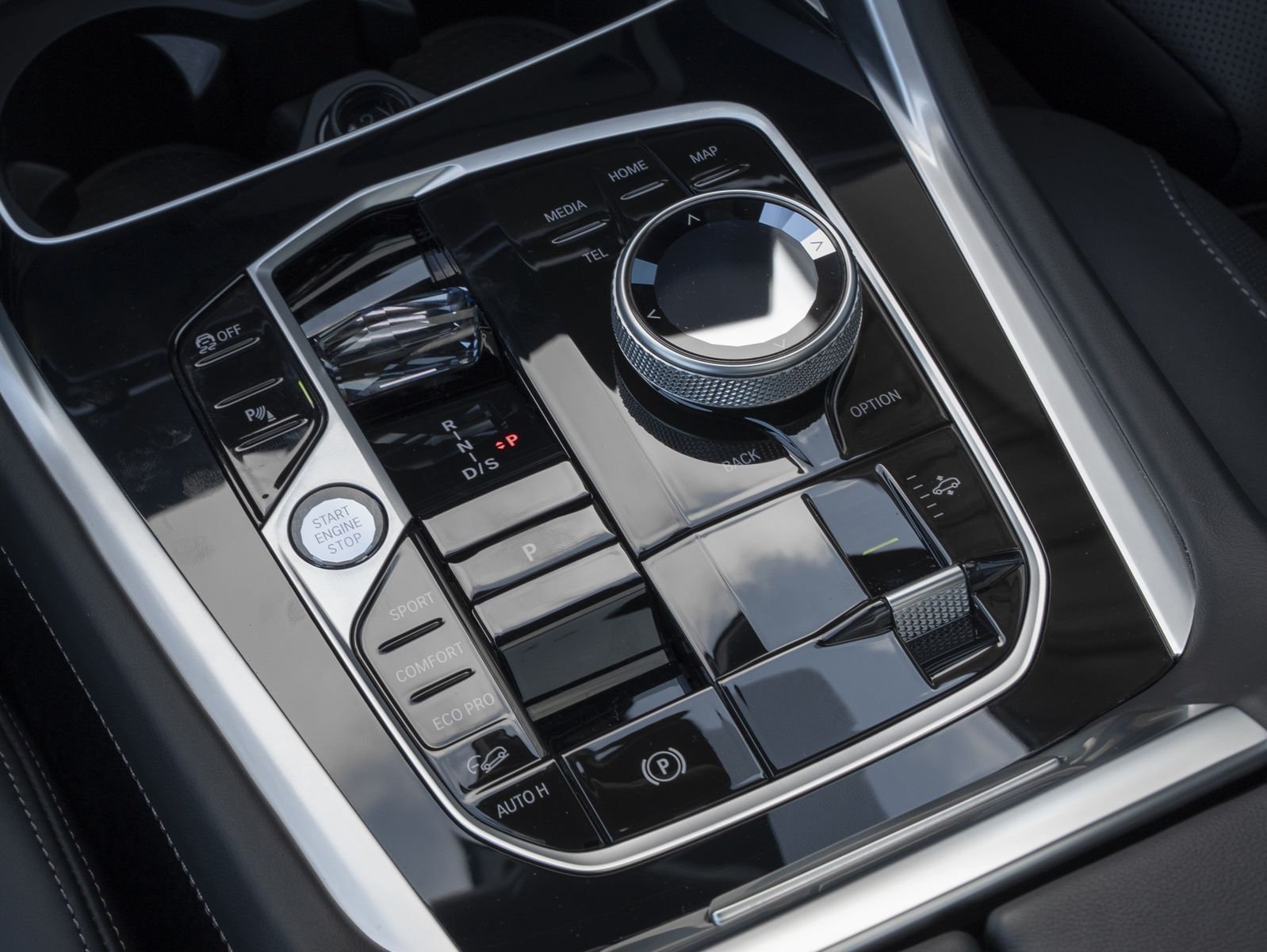 BMW X6 xDrive40d M-Sport Pro "ALL BLACK" 22Z LUFTFED