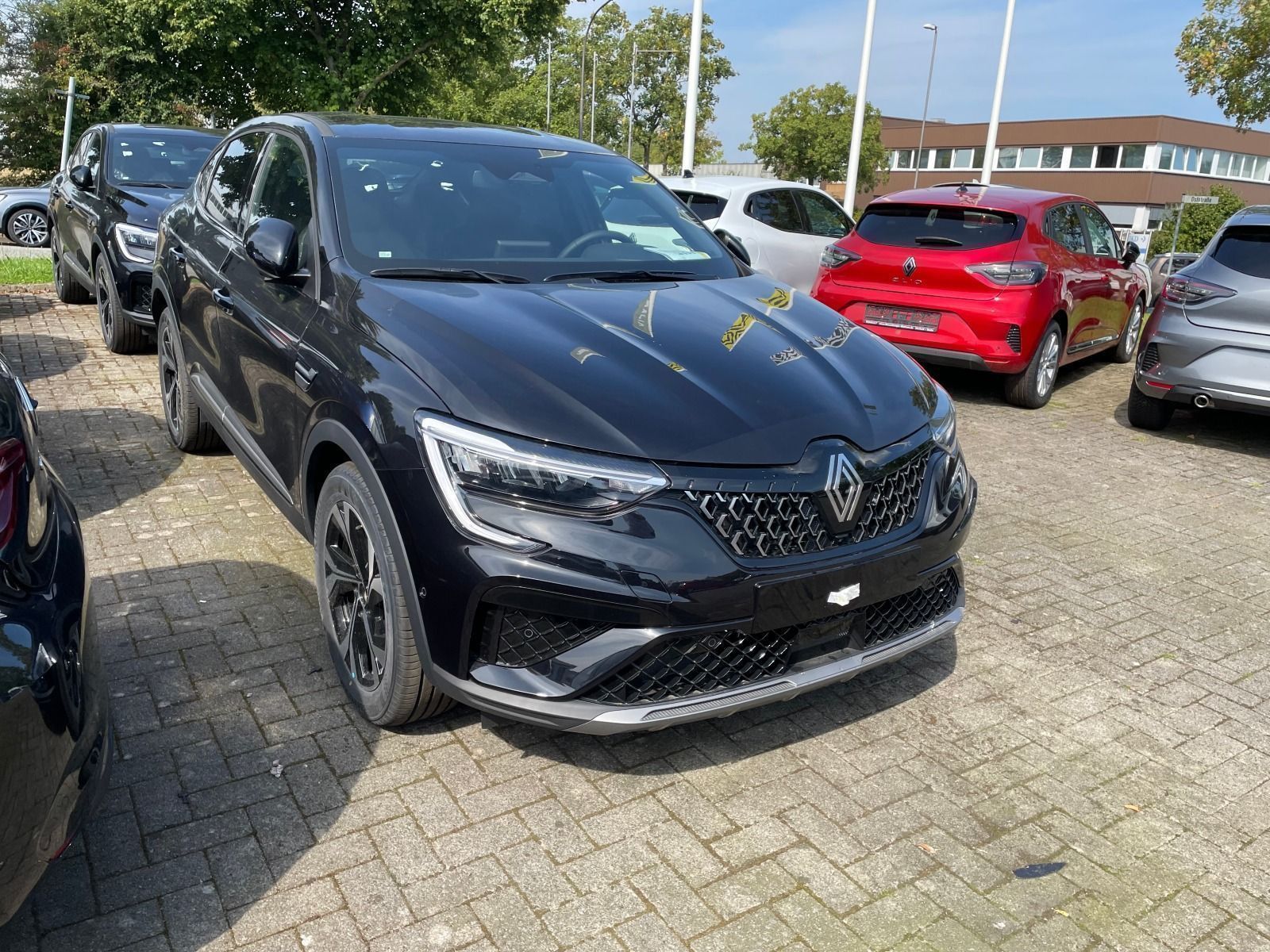 Renault Arkana Techno TCe140 EDC - Samsaru's Car Outlet