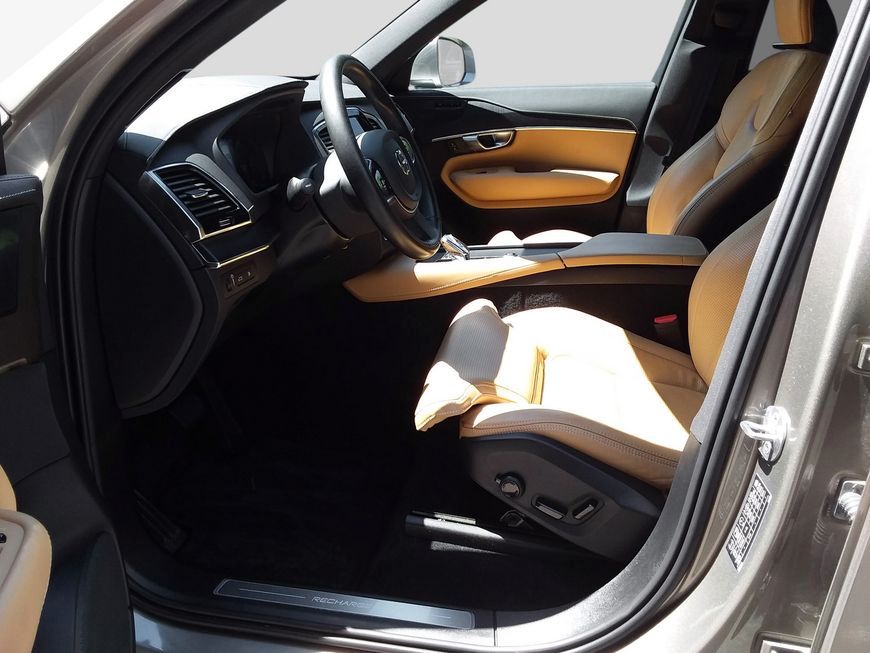 Volvo XC90 T8 AWD Recharge - Samsaru's Car Outlet