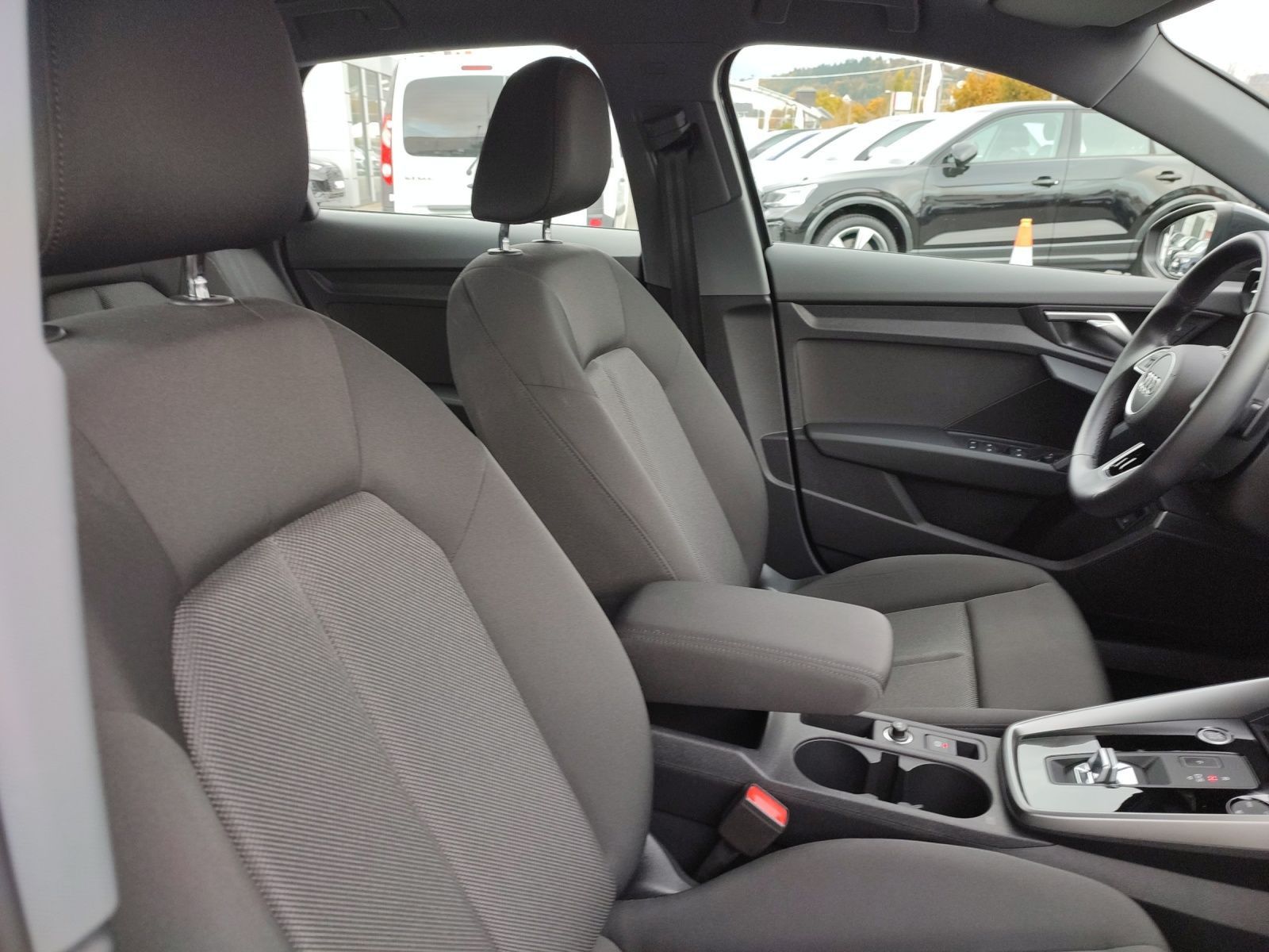 Audi A3 Sportback 40 TFSI e*Navi*Alu*AHK*B&O*PDC*Virt