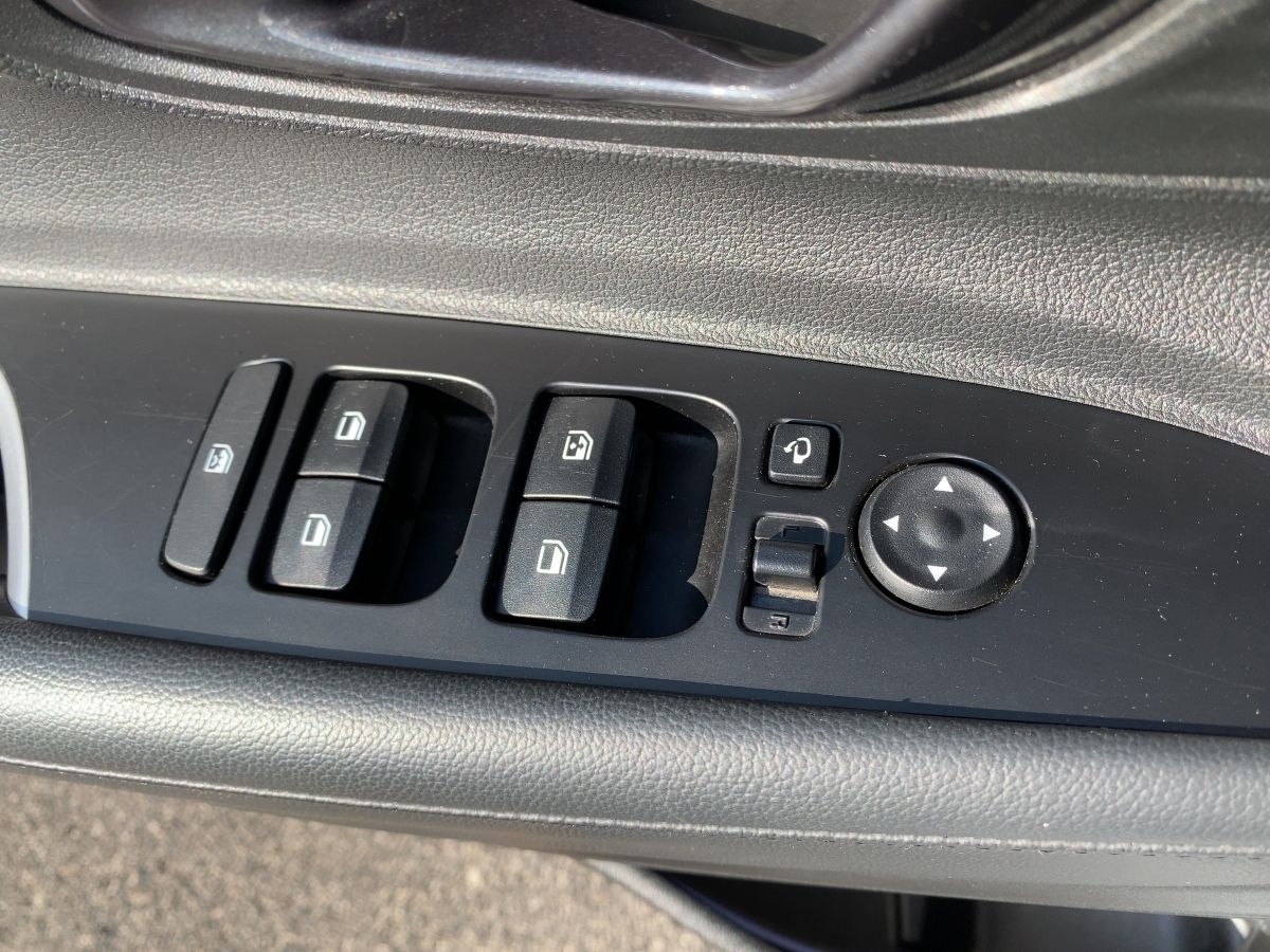 Hyundai i20 Trend - Samsaru's Car Outlet