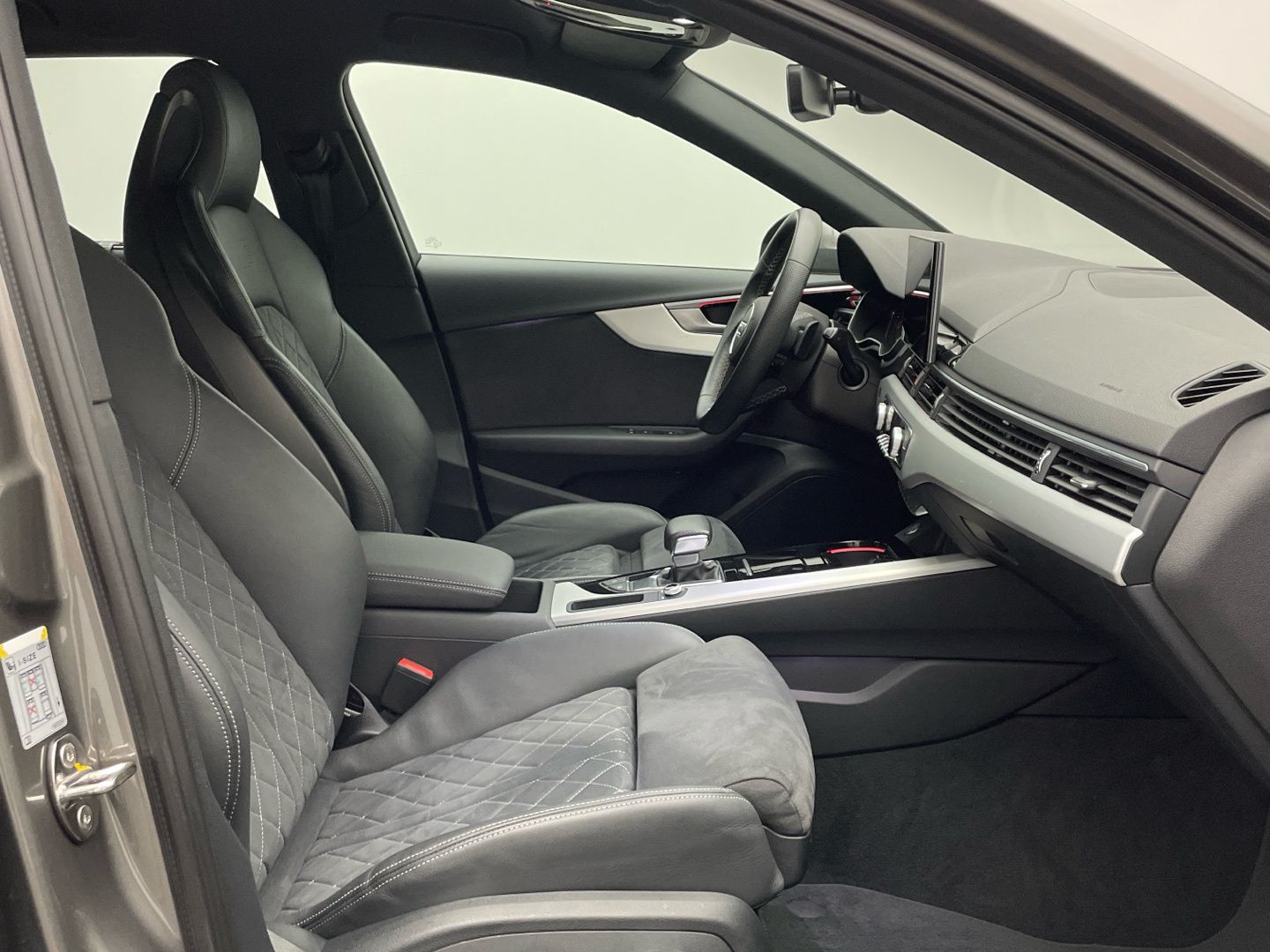 Audi A4 Avant 35 TDI S tronic - Samsaru's Car Outlet