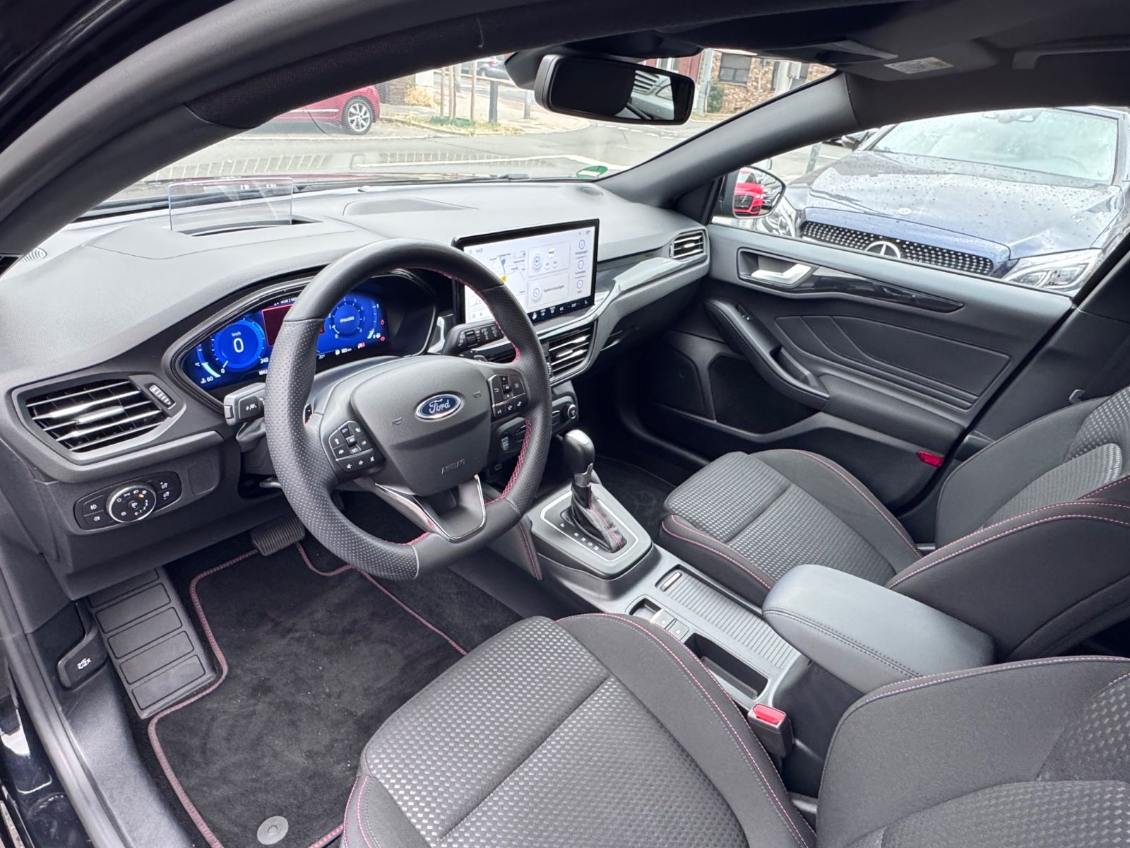 Ford Focus Turnier ST-Line X GROSSES-NAVI,AUTOMATIK