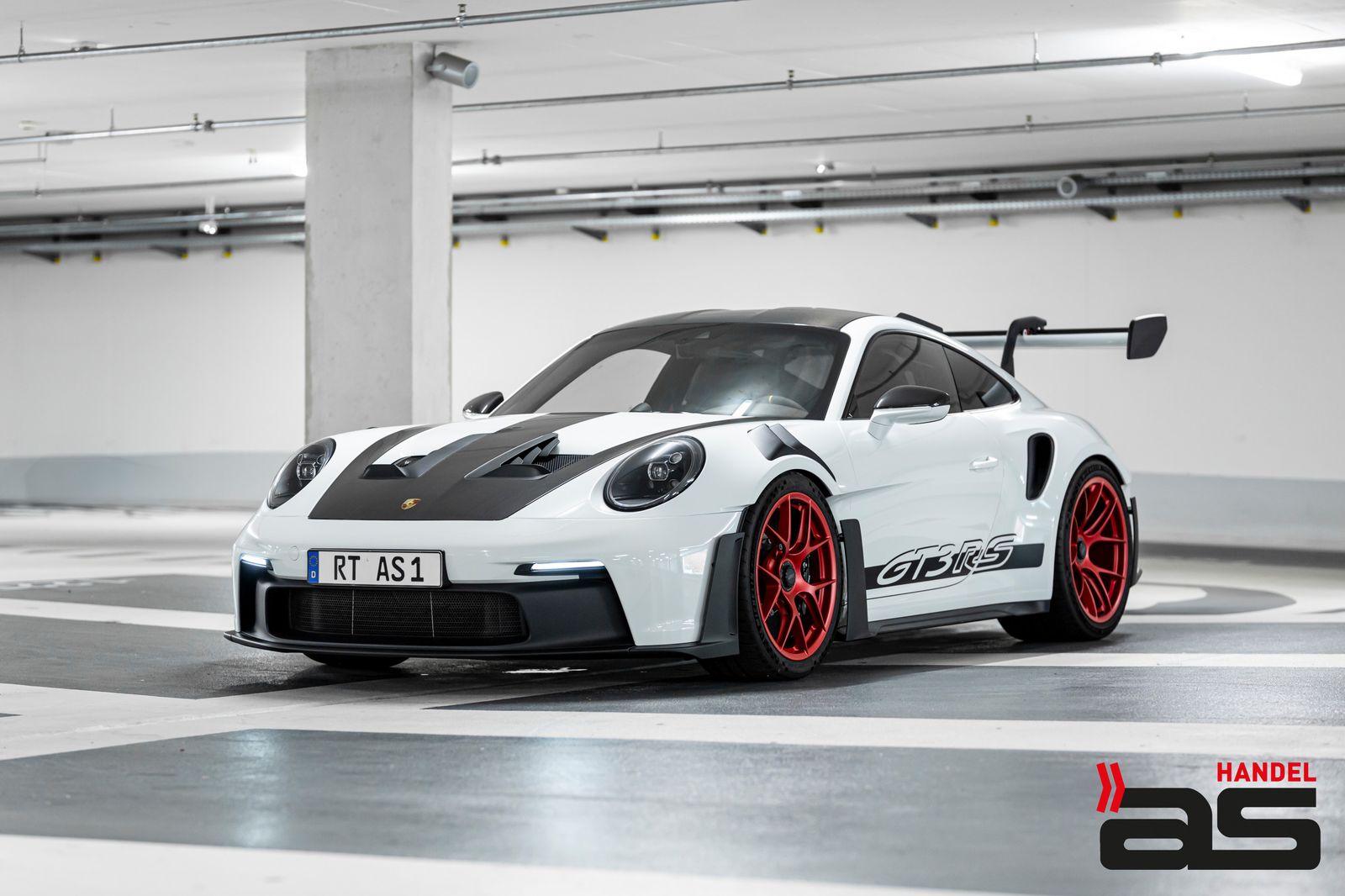 Porsche 911 992 GT3 RS - Samsaru's Car Outlet
