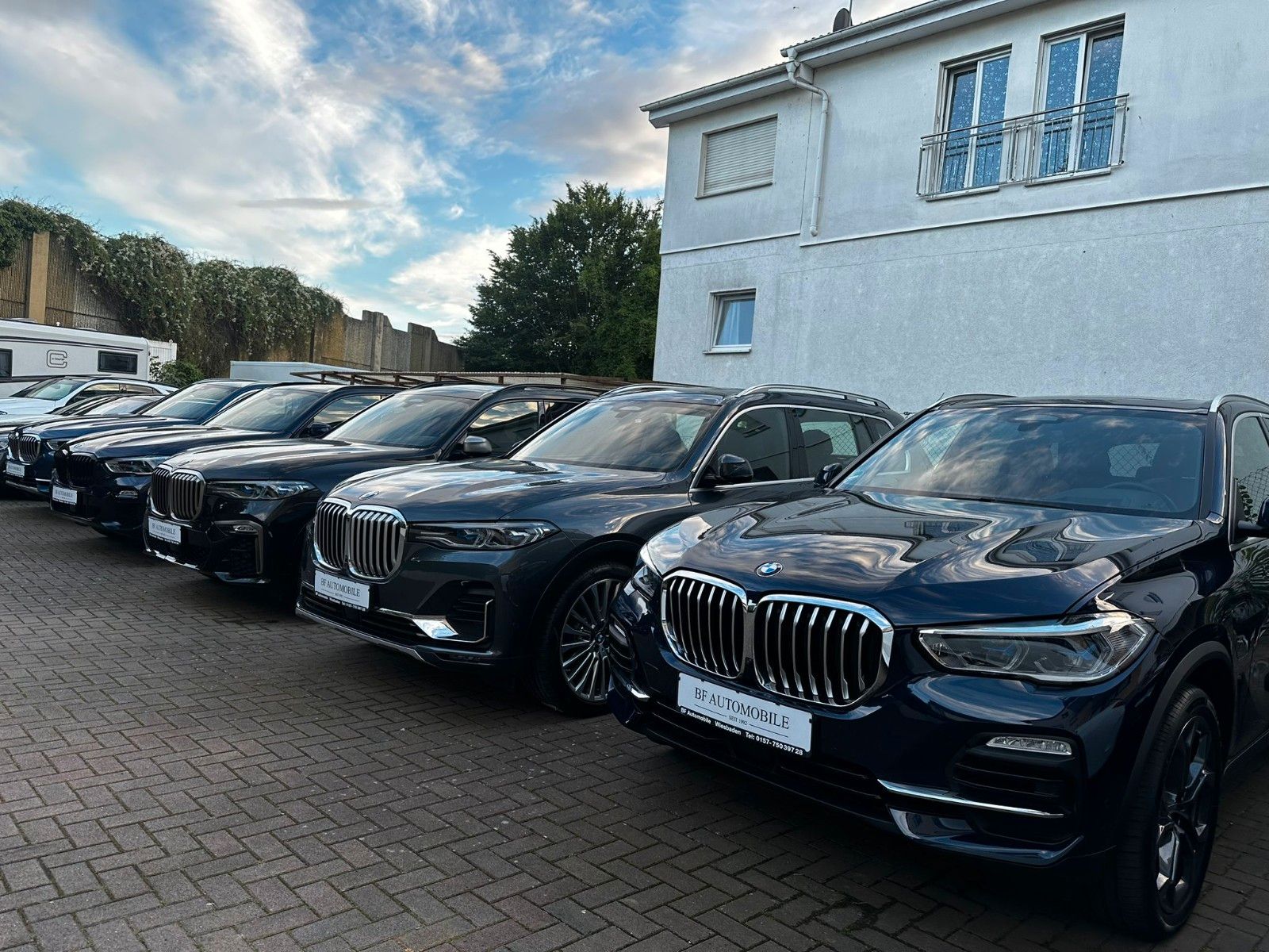 BMW X5 xDr45e M Sport PANO-SKY*B&W*NightV*3xTV*Massa