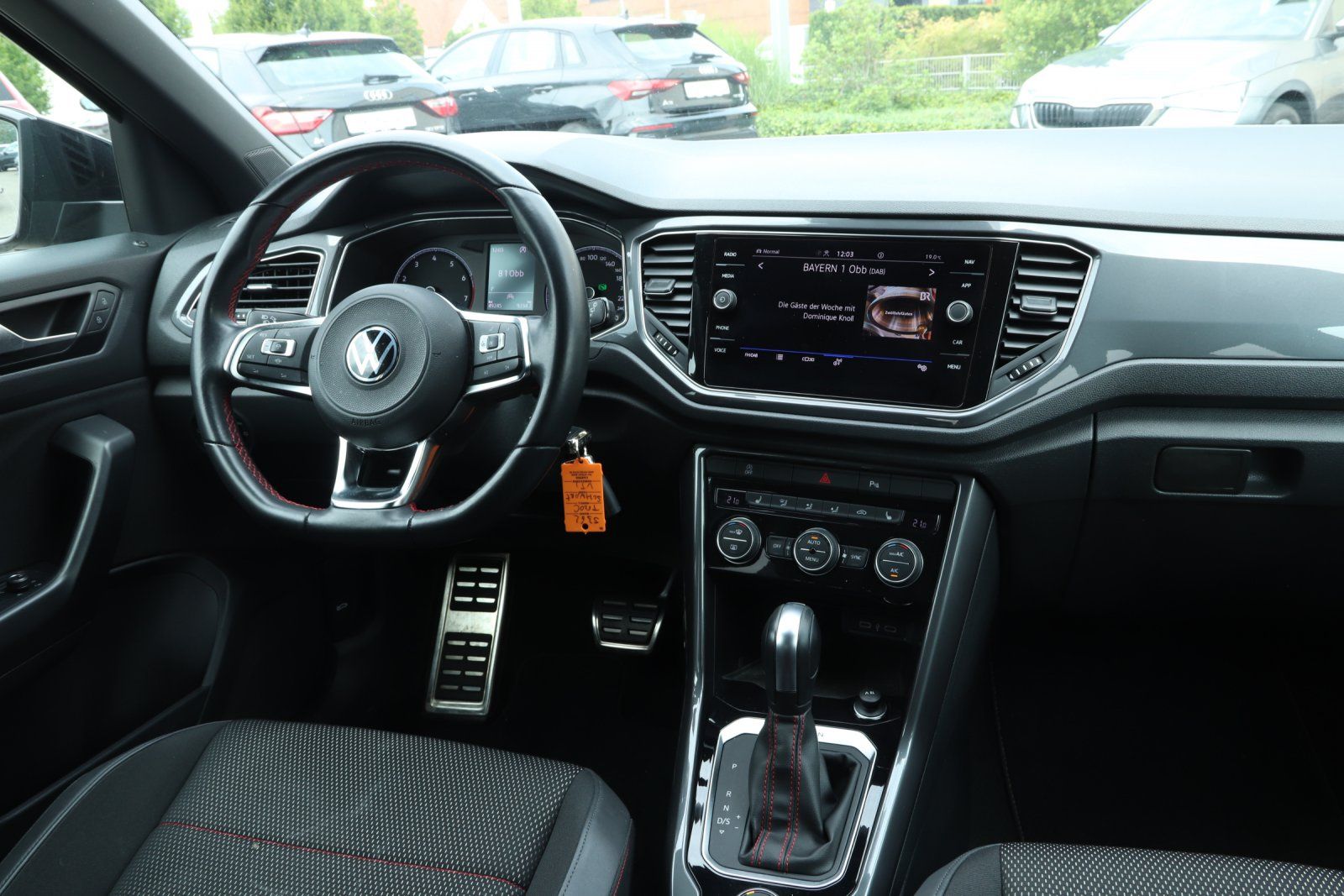 Volkswagen T-Roc 2.0 TSI Sport 4Motion - Samsaru's Car Outlet