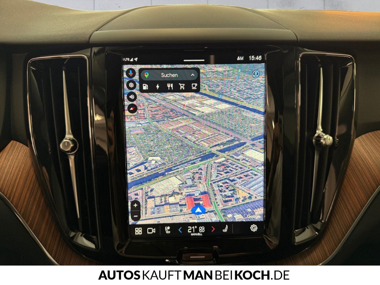 Volvo XC60 T6 Recharge AWD Plus PANO AHK STDHz V-LED!