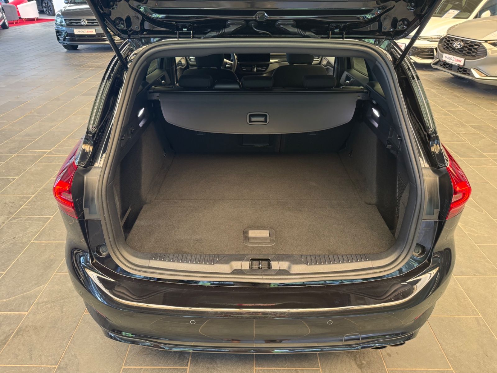 Ford Focus Turnier ST-Line X Navi Kamera ACC