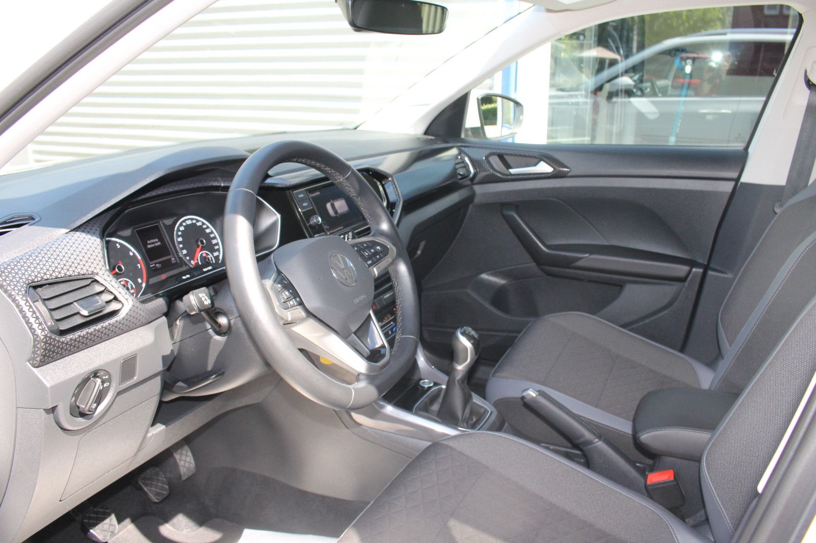 Volkswagen T-Cross Style - Samsaru's Car Outlet
