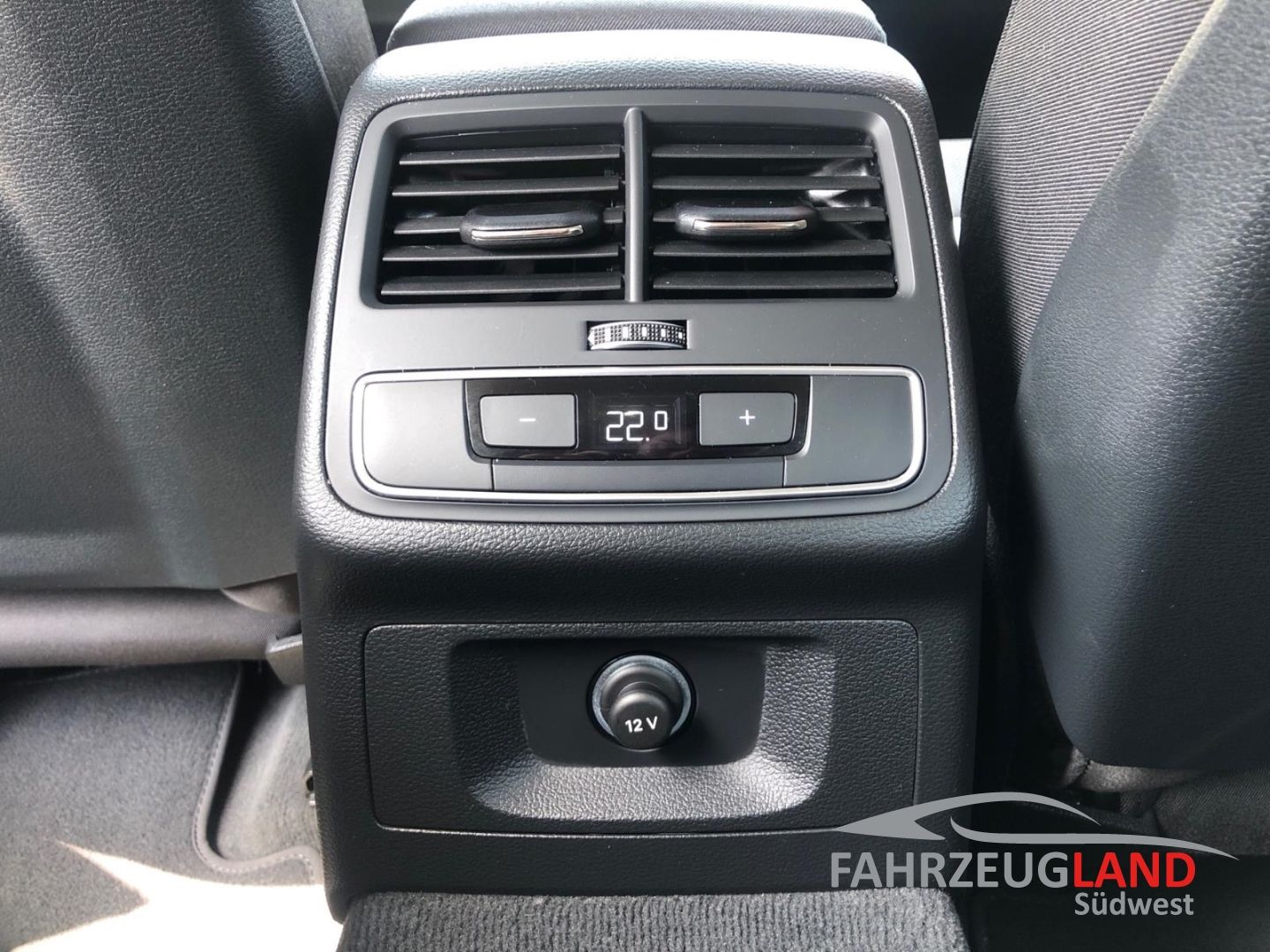 Audi A4 Avant 35 TFSI 2.0 - Samsaru's Car Outlet