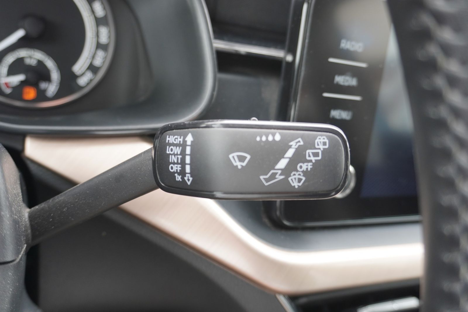 Skoda Kamiq 1.0 TSI Style - Samsaru's Car Outlet