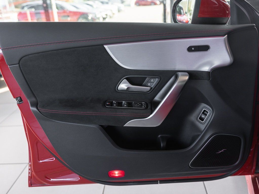 Mercedes-Benz CLA 35 AMG 4M - Samsaru's Car Outlet