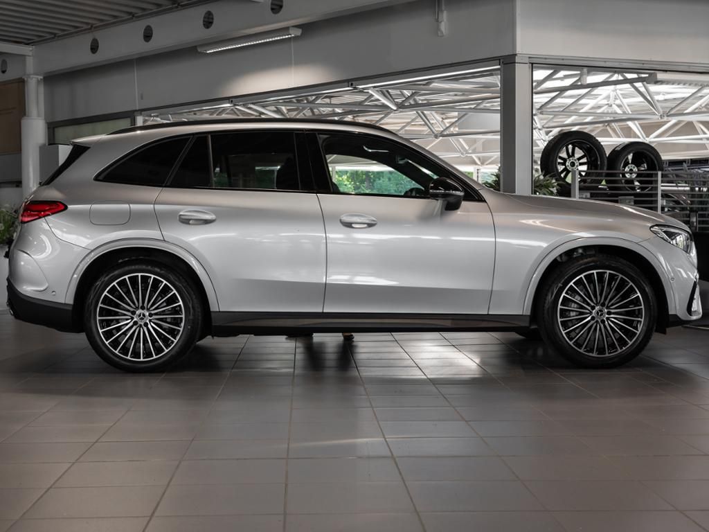 Mercedes-Benz GLC 200 d 4M AMG NIGHT MEMO 360 AHK DISTR KAMERA