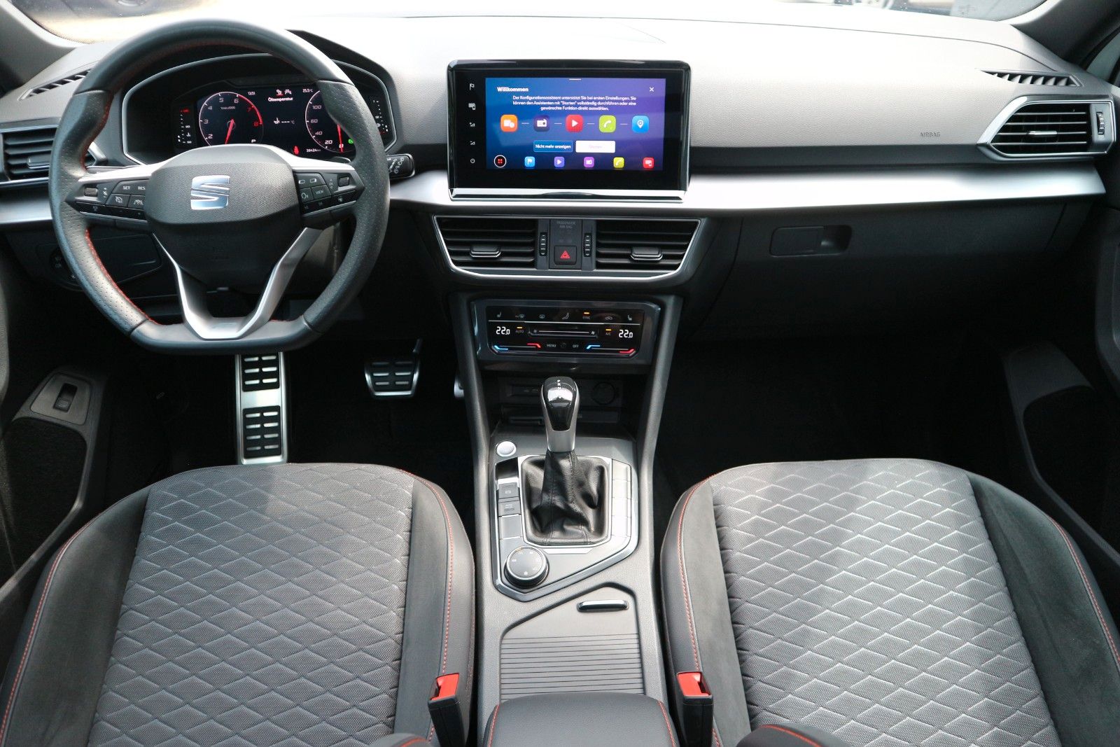 Seat Tarraco FR 4Drive *1.HD/7-SITZER/ACC/PANO/AHK*