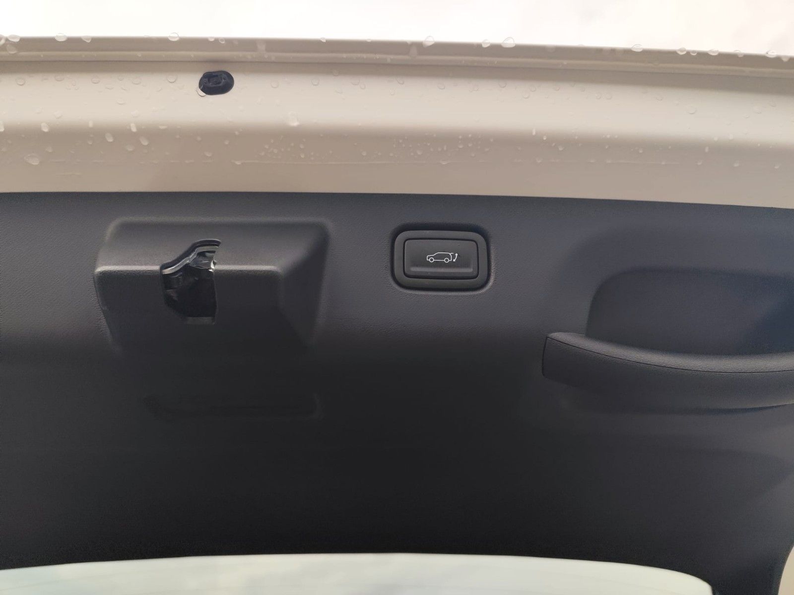 Hyundai Kona 1.6 T-GDI Trend - Samsaru's Car Outlet