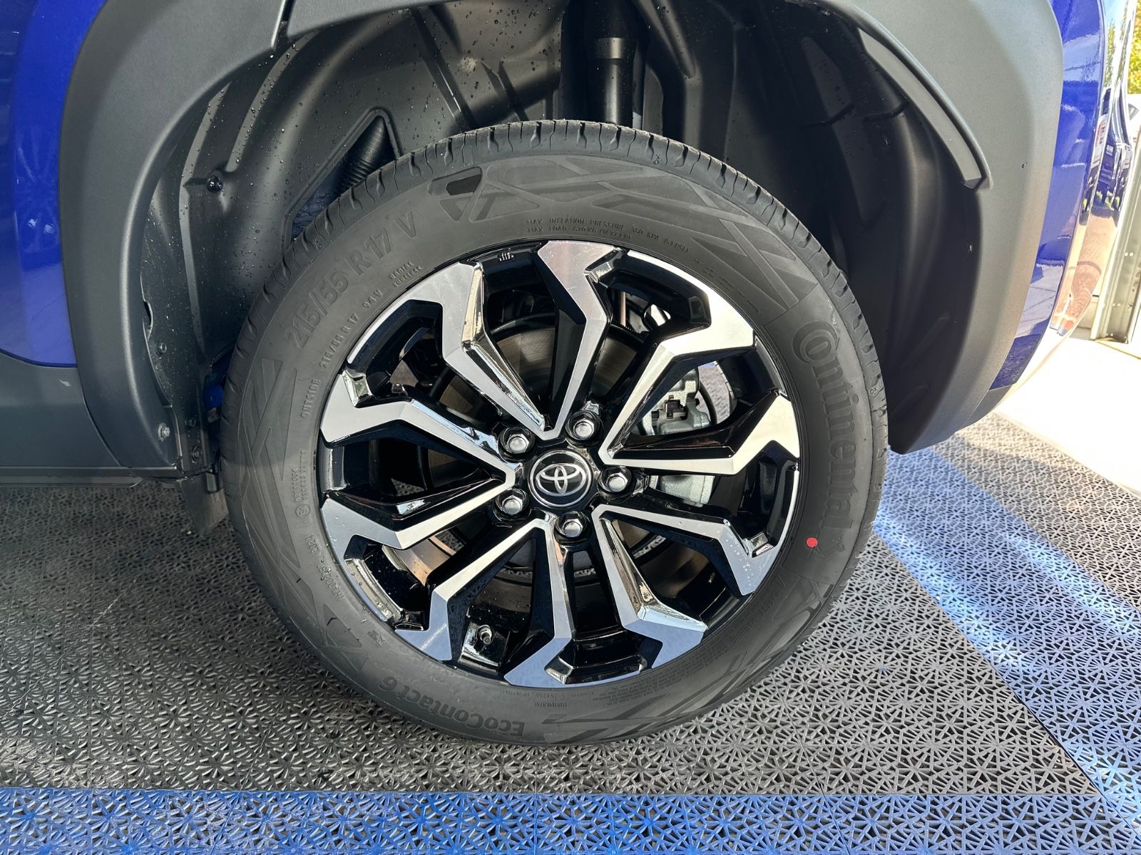 Toyota Yaris Cross 1,5-l-VVT-iE Allrad *SOFORT*