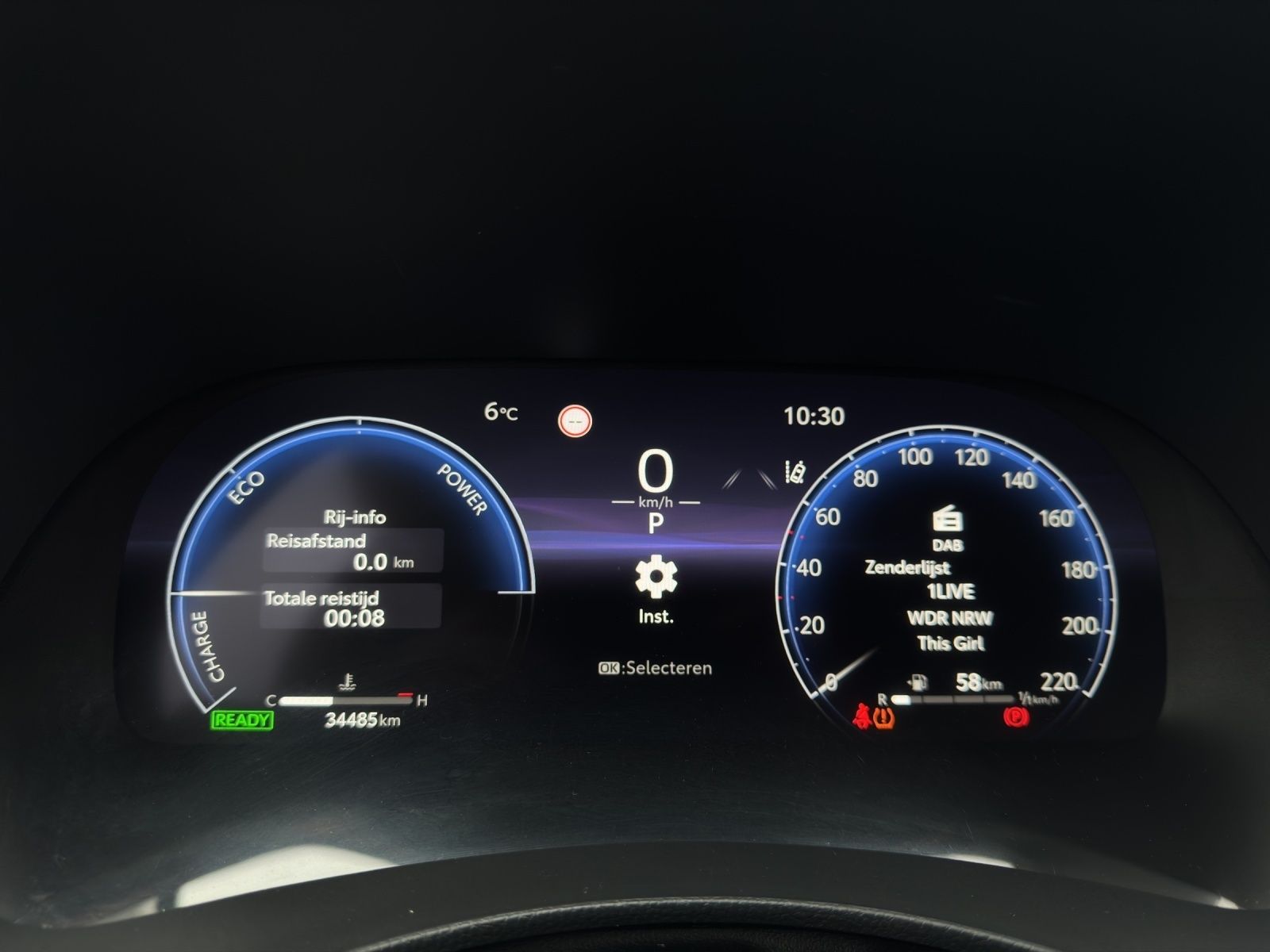 Toyota Highlander Hybrid Luxury 7 SITZER+LEDER+HuD+JBL