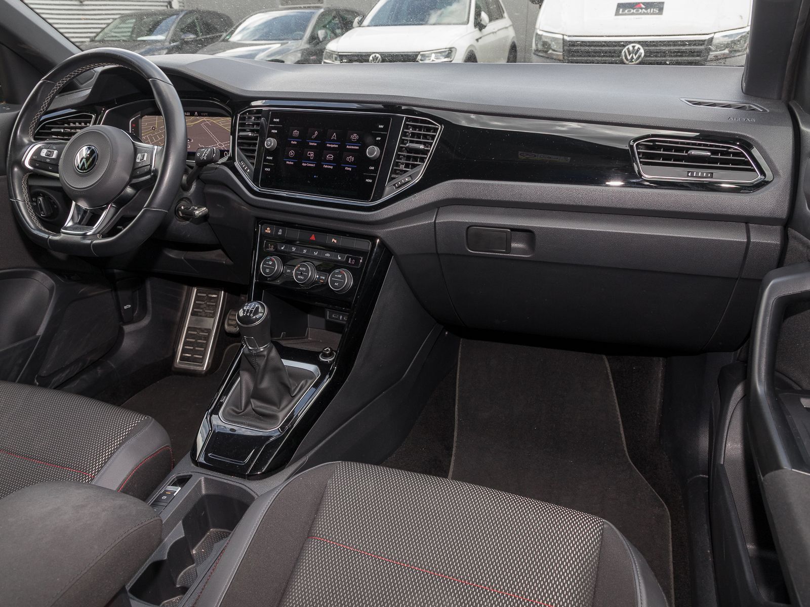 Volkswagen T-Roc 1.5 TSI SPORT BLACK - Samsaru's Car Outlet