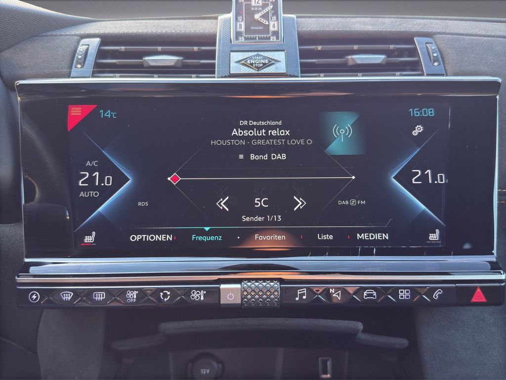 DS Automobiles DS 7 Crossback E-Tense 300 4x4 Performance Line