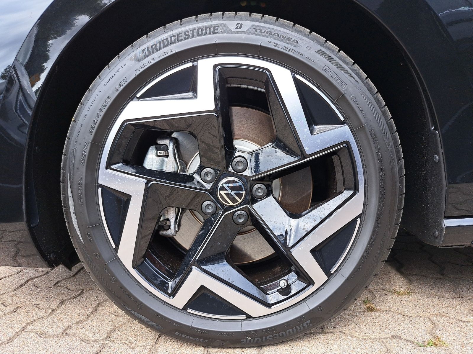 Volkswagen Passat Var. R-Line 1.5 eHybrid DSG AHK PANO 3,99