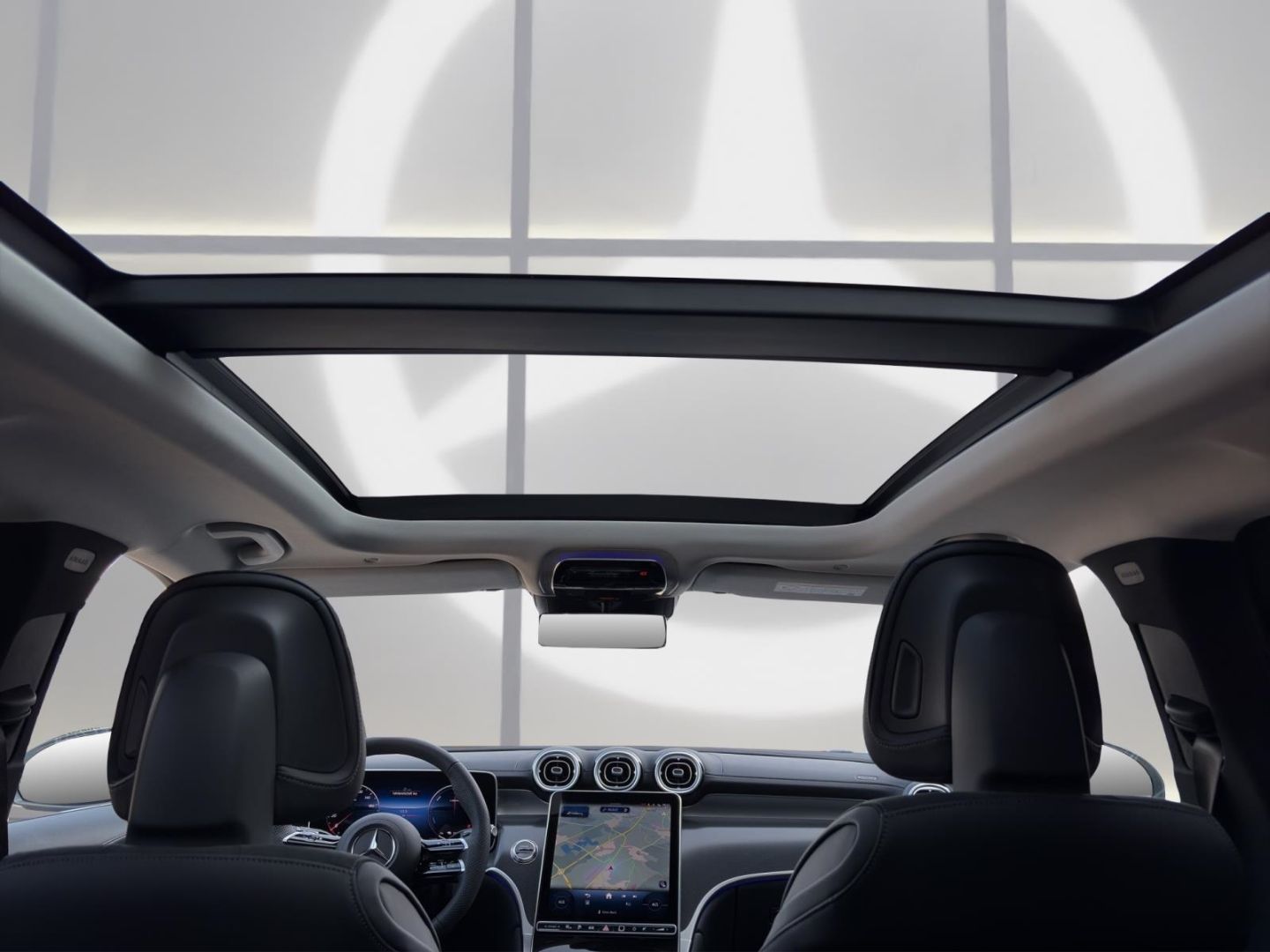 Mercedes-Benz GLC 300 e 4M EDITION AMG NIGHT PANO AHK DISTR 36