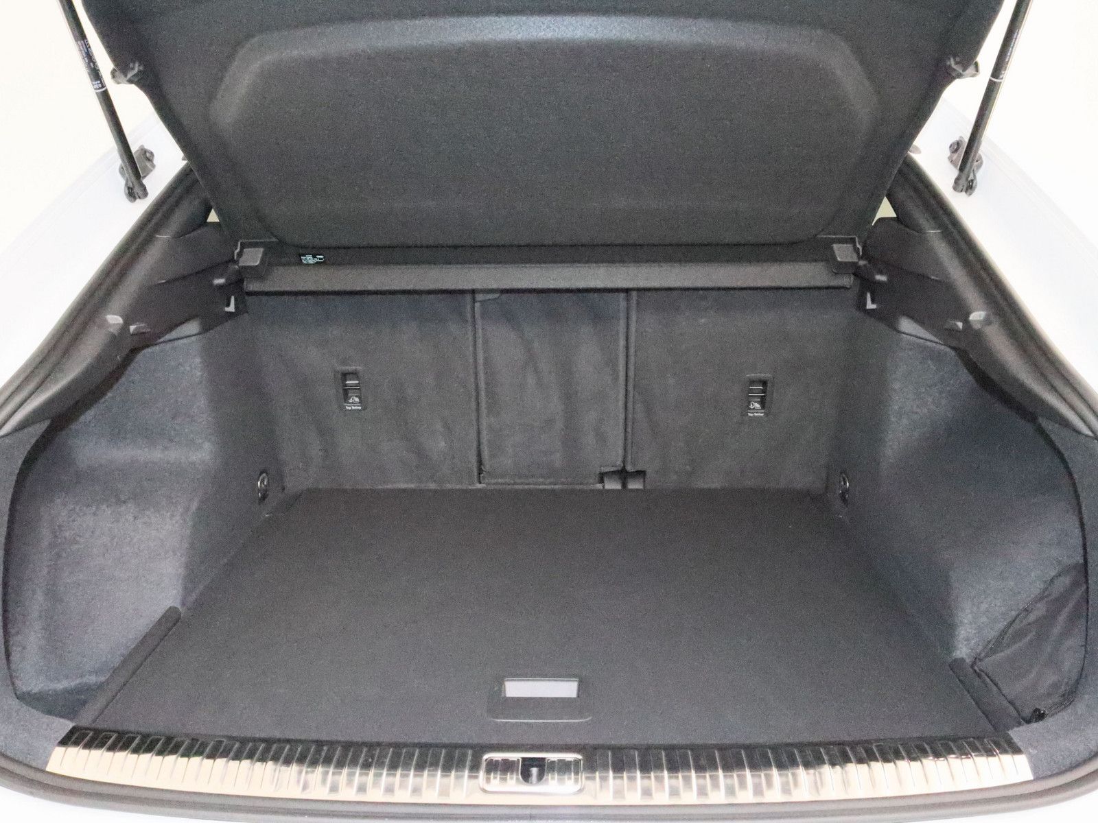 Audi Q3 Sportback 40 TFSI quattro S line - Samsaru's Car Outlet
