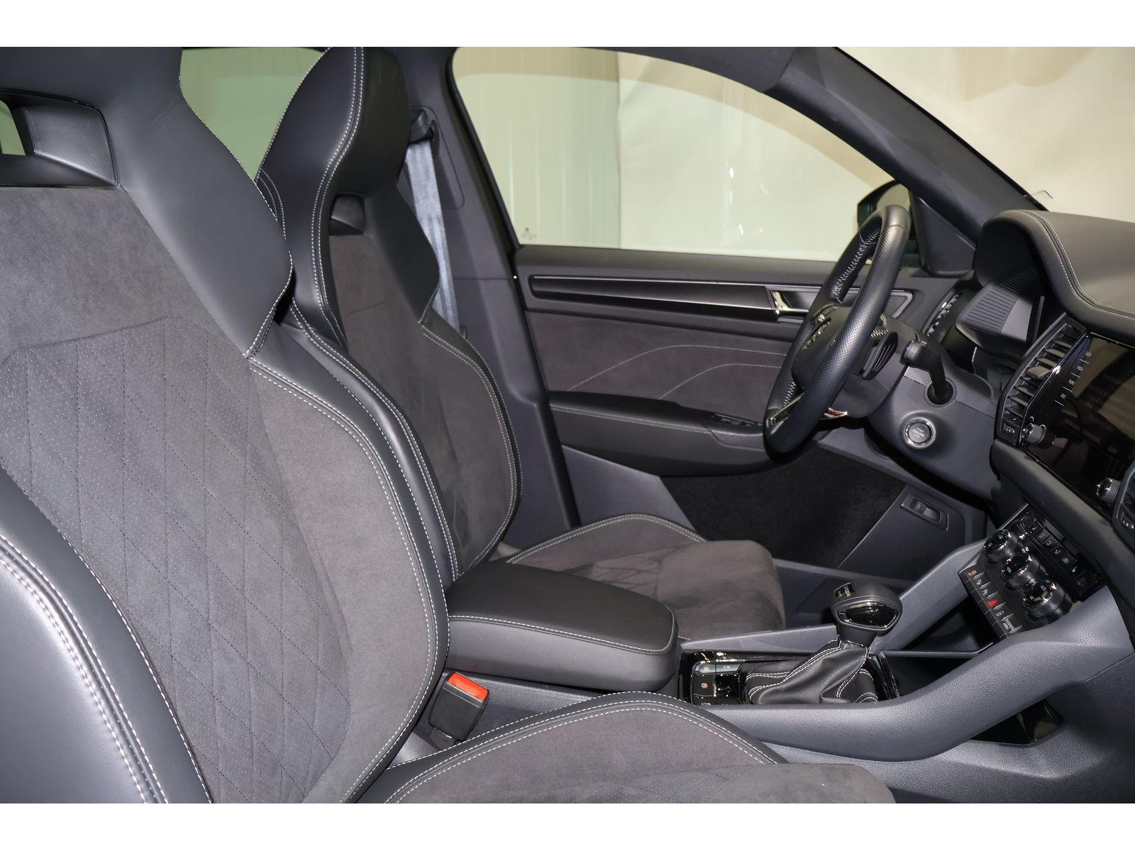 Skoda Kodiaq 2.0 TDI Sportline 4x4 AHK,Matrix-LED,Spor
