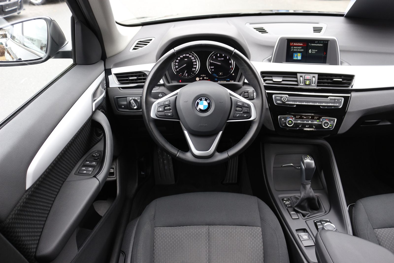 BMW X1 xDrive25e Advantage - Samsaru's Car Outlet