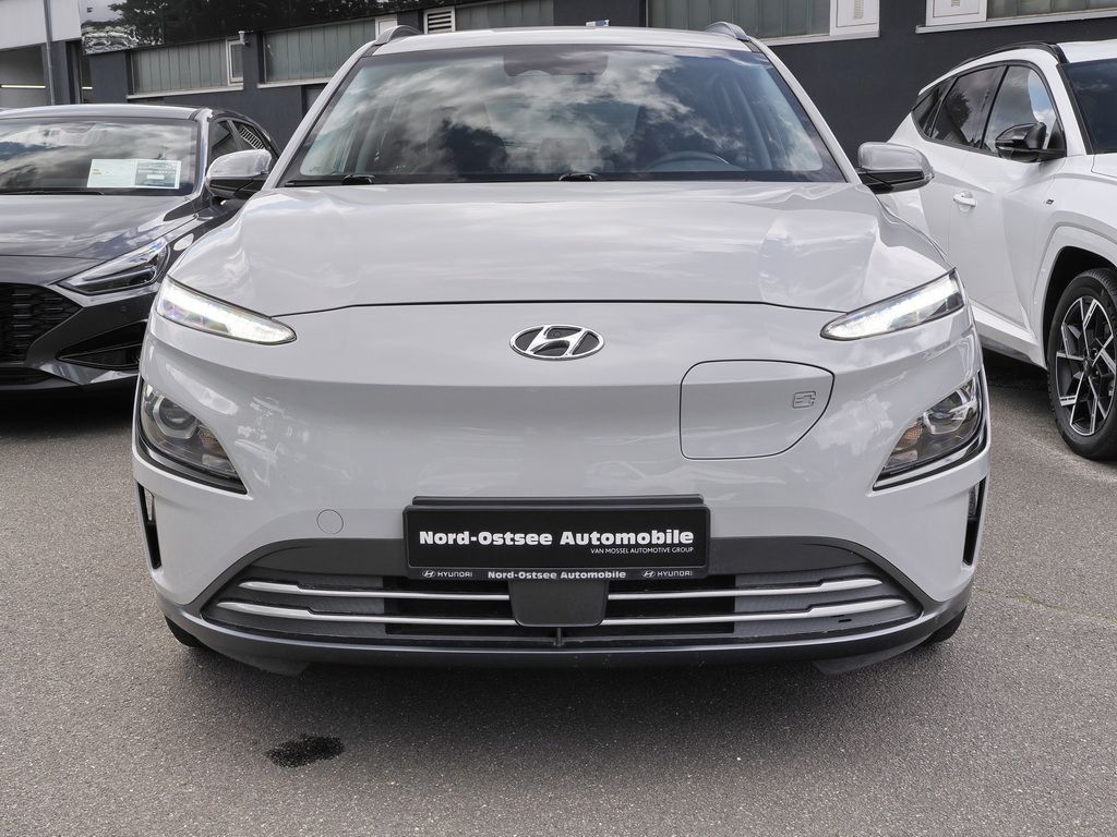 Hyundai KONA SELECT ELEKTRO 2WD - Samsaru's Car Outlet