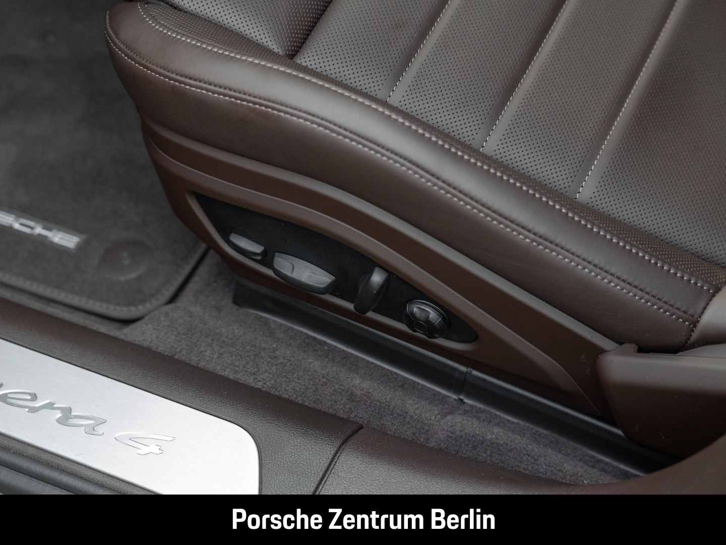 Porsche Panamera 4 E-Hybrid Massagesitze Burmester InnoD