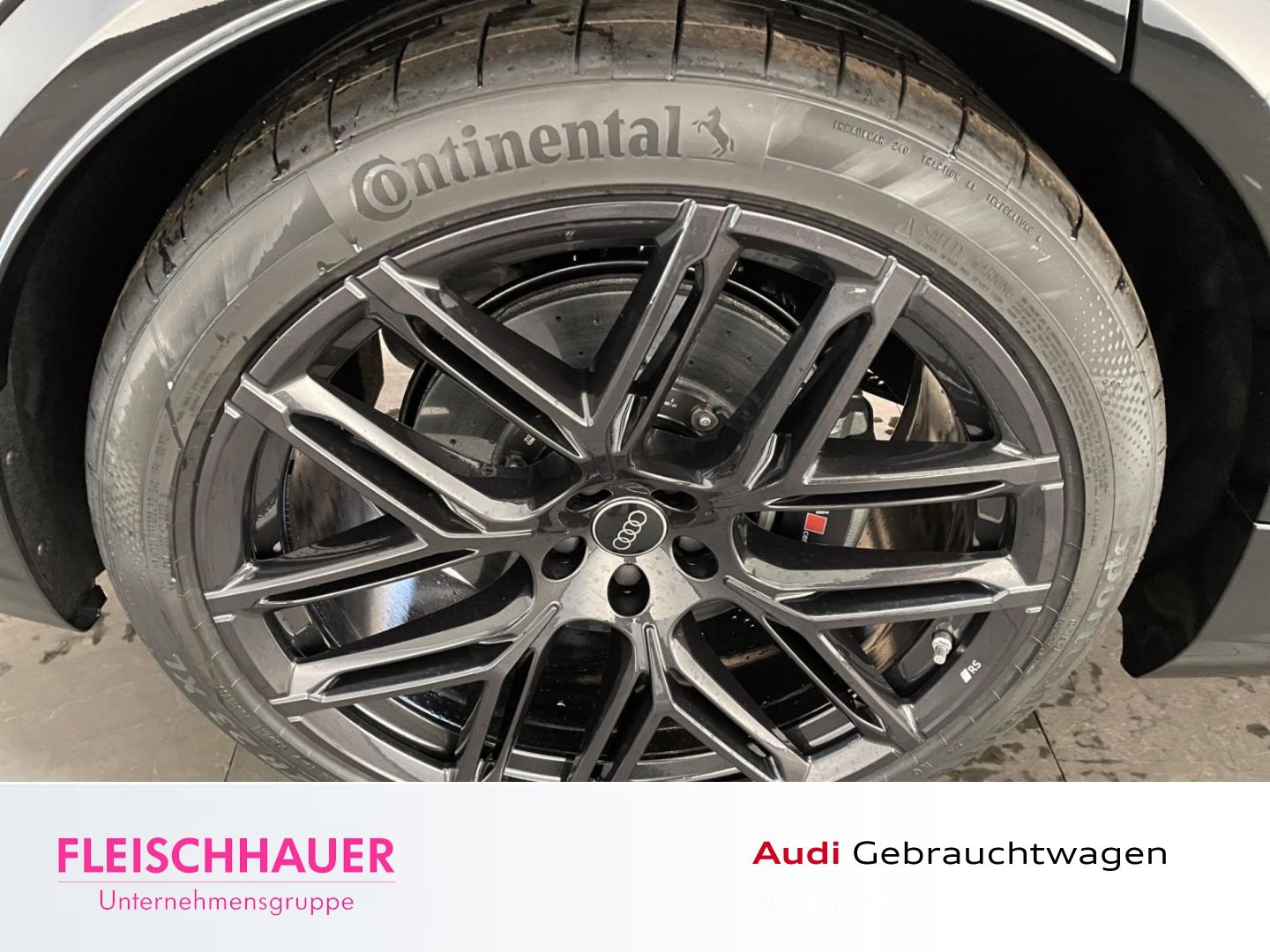 Audi RSQ8 SUV performance tiptronic