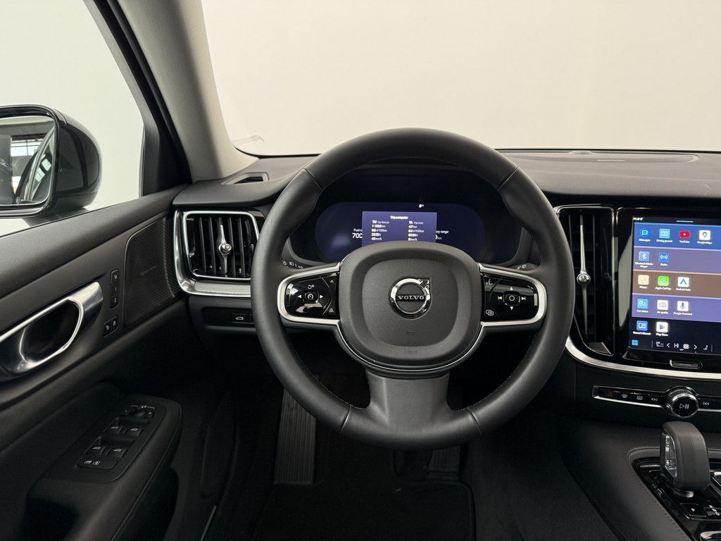 Volvo V60 T6 Plus Dark Recharge Plug-In Hybrid AWD