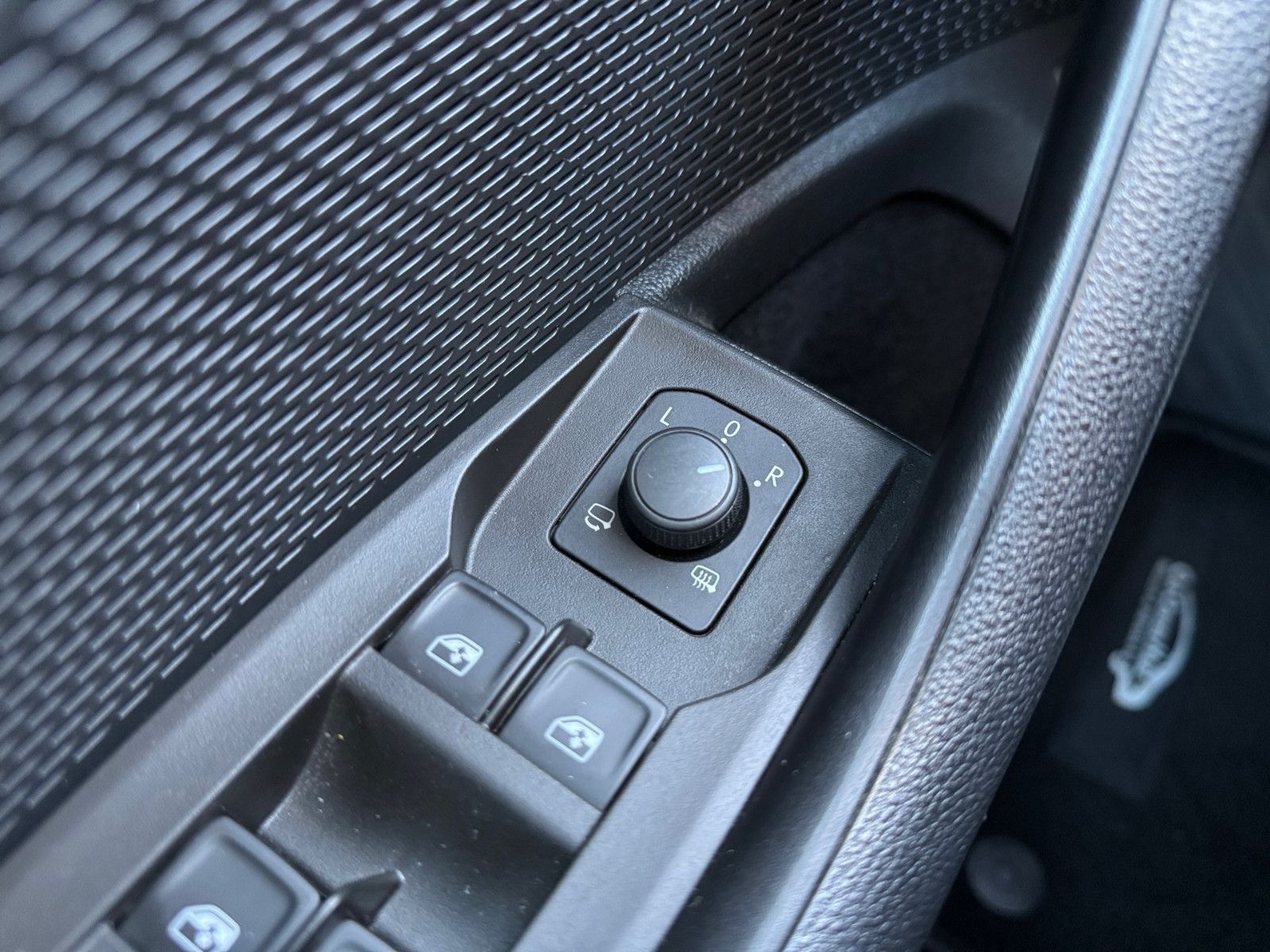 Skoda Octavia Combi 1.4 TSI iV First Edition - Samsaru's Car Outlet