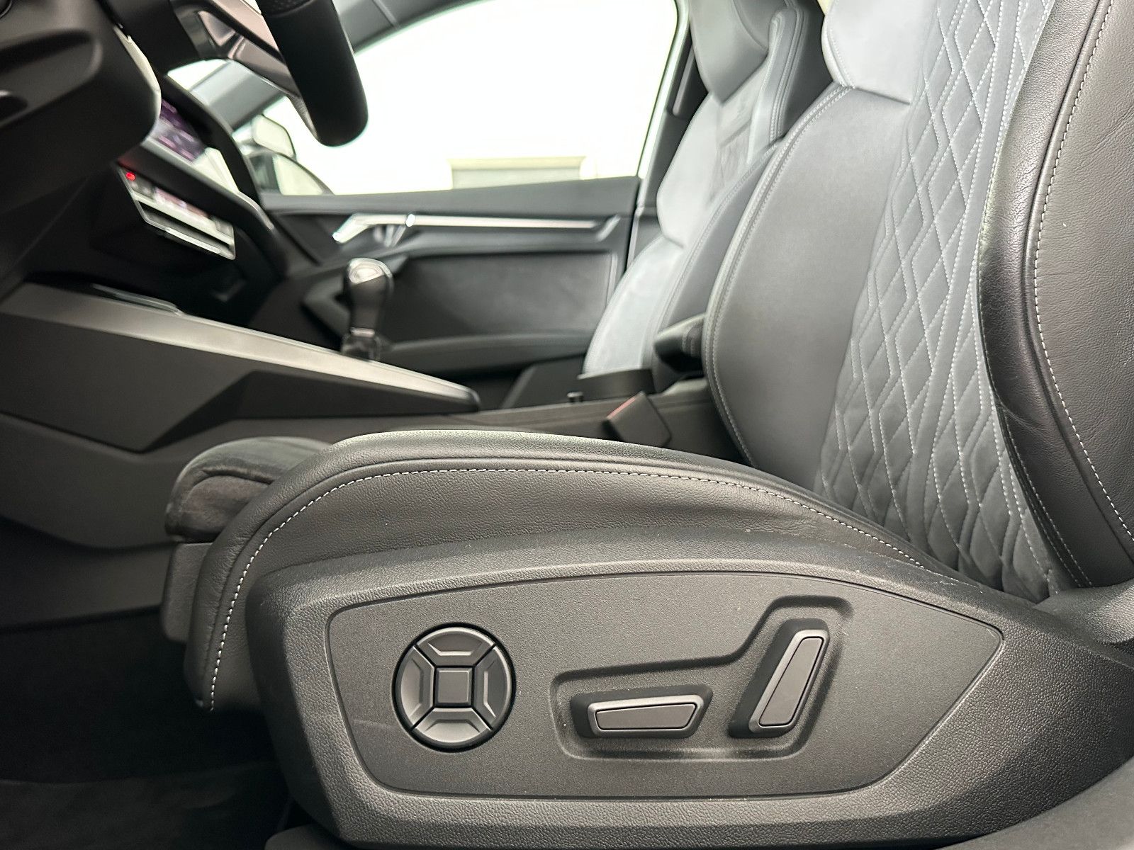 Audi A3 Sportback 35 TDI S LINE - Samsaru's Car Outlet