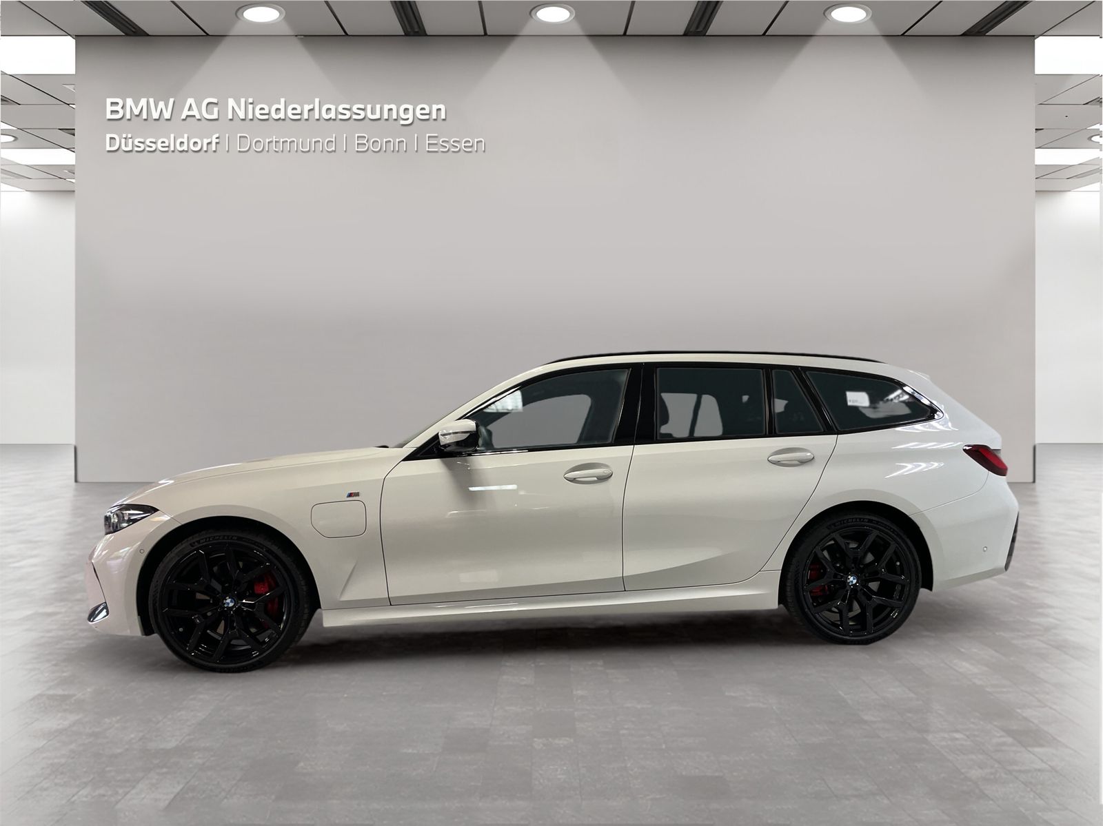 BMW 330e xDrive Touring M Sport AHK Harman/K Kamera